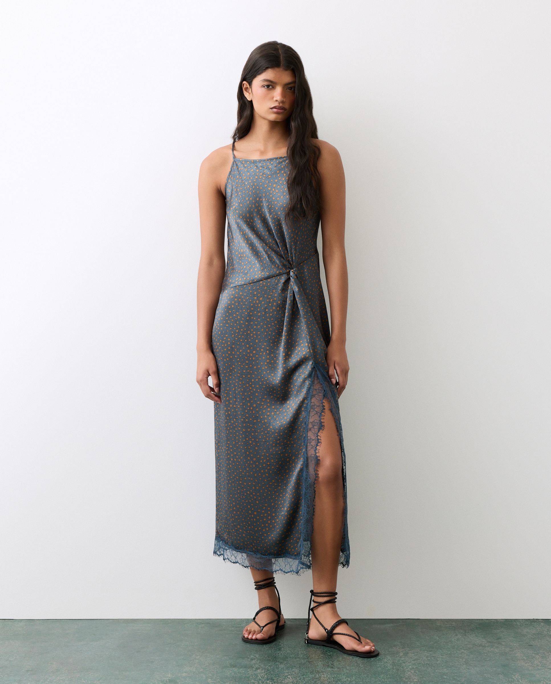 Vestido às Bolinhas com Renda 400 Azul-2