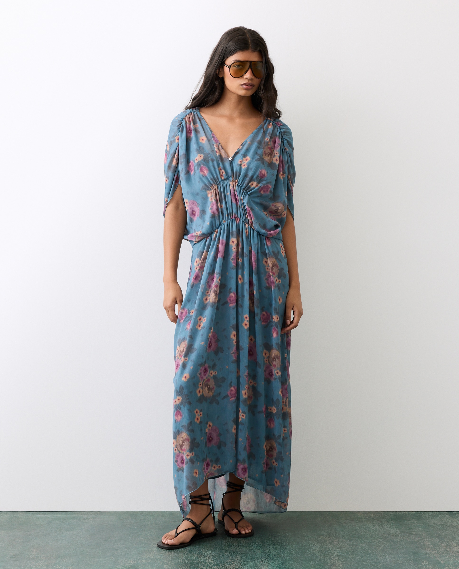 Imagem 0 de Vestido midi de estampado floral