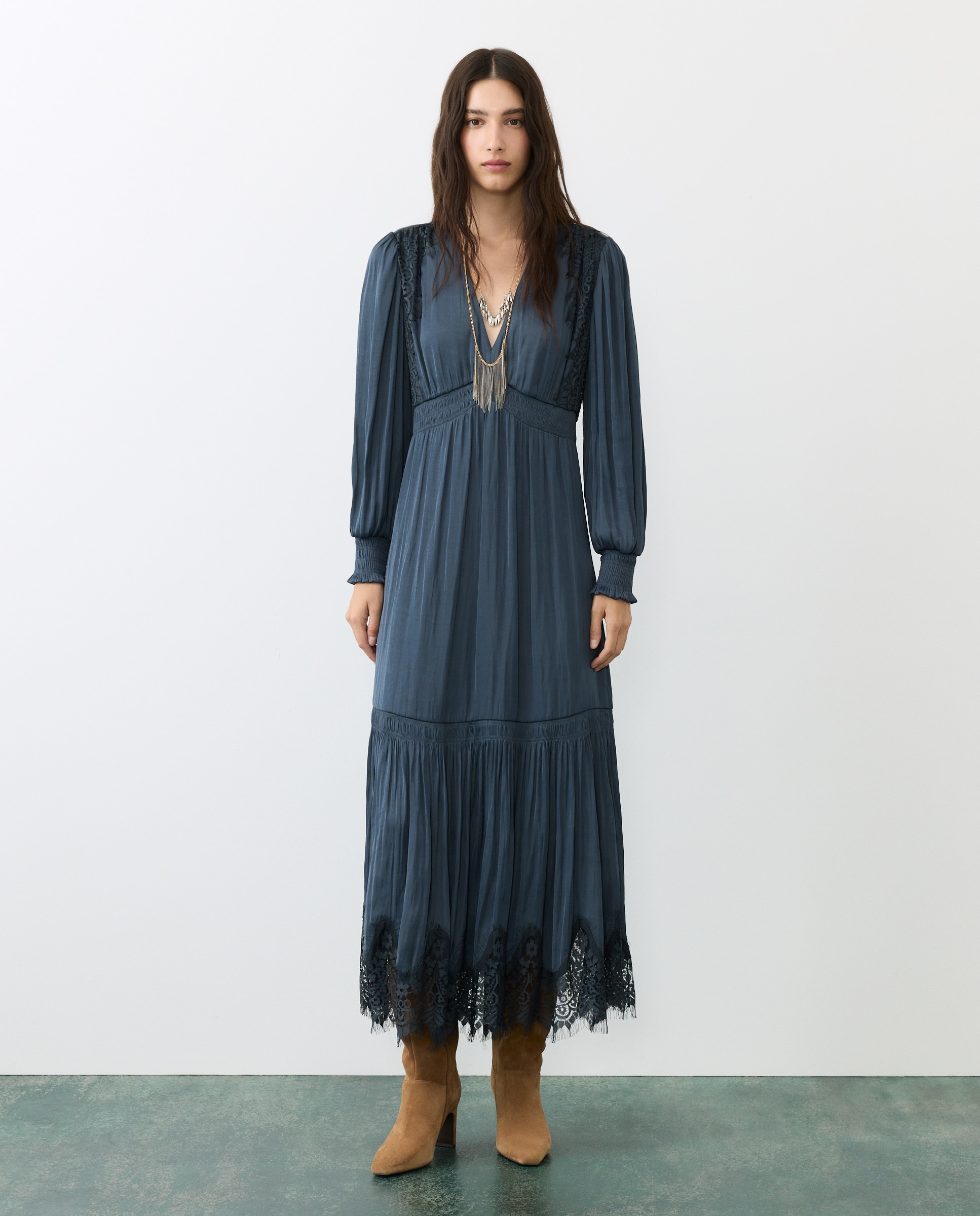 Vestido com Detalhe de Renda 400 Azul-3