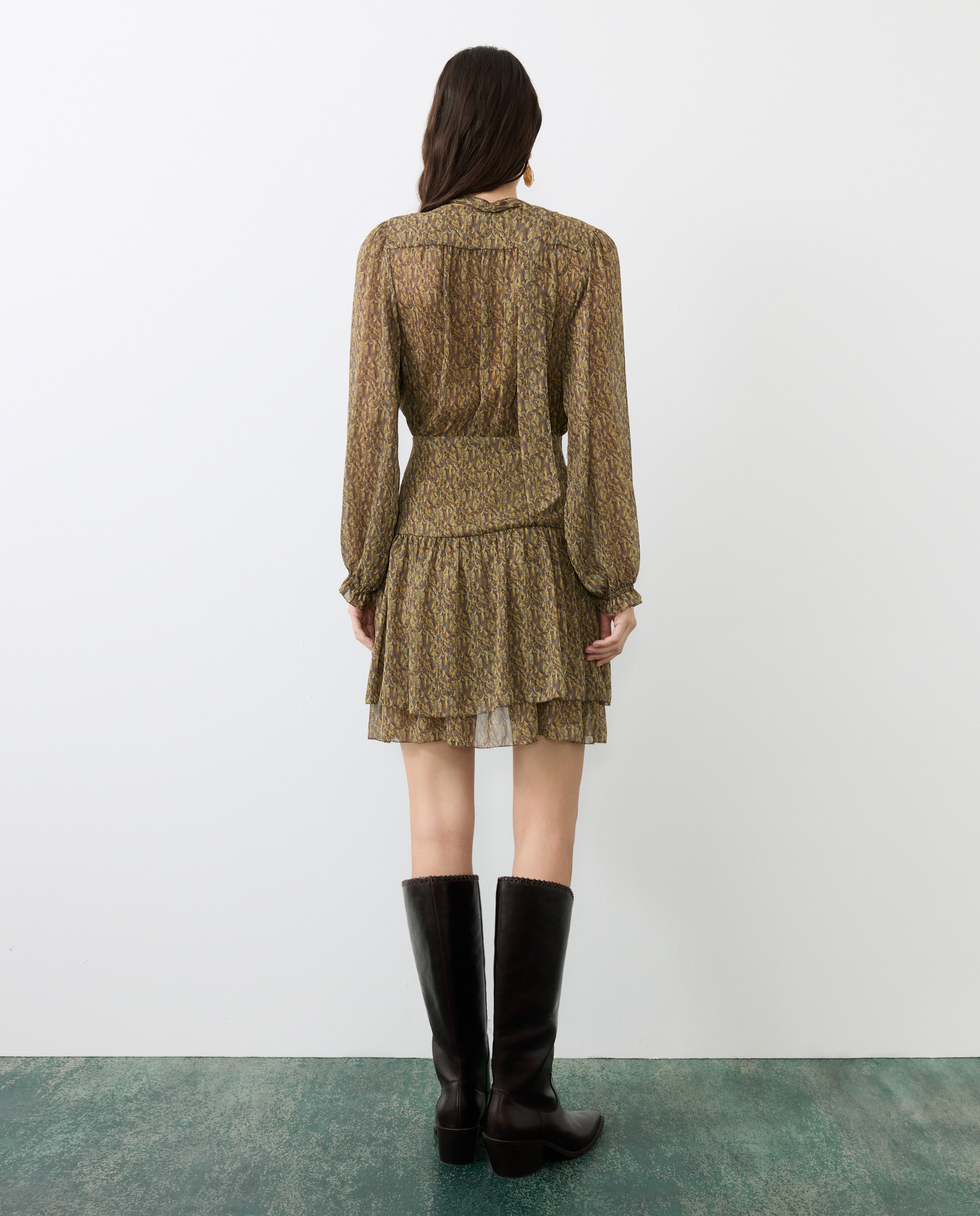 Vestido Curto com Franzido na Cintura Verde-3