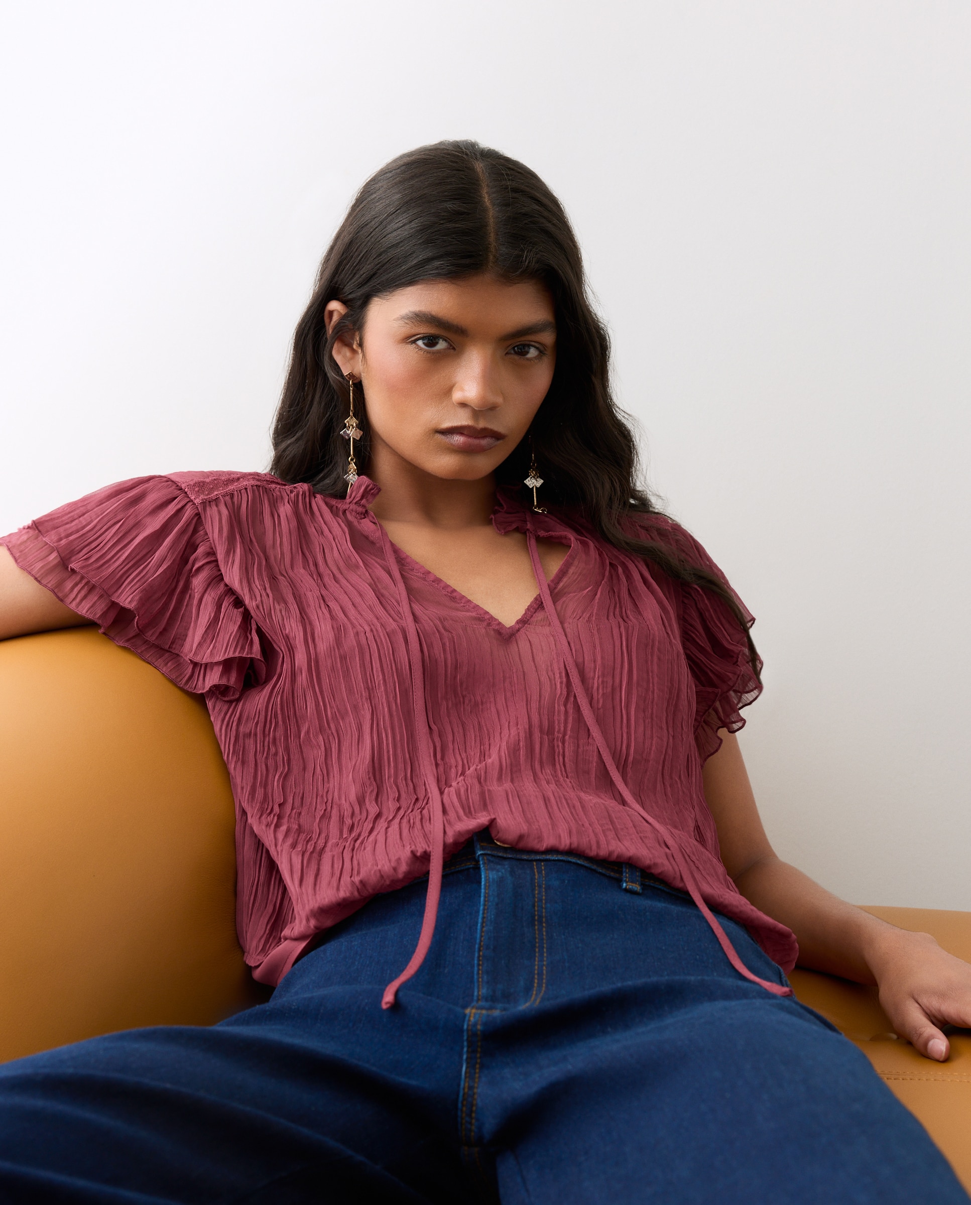 Imagem 0 de Blusa sem Mangas com Laço na Gola