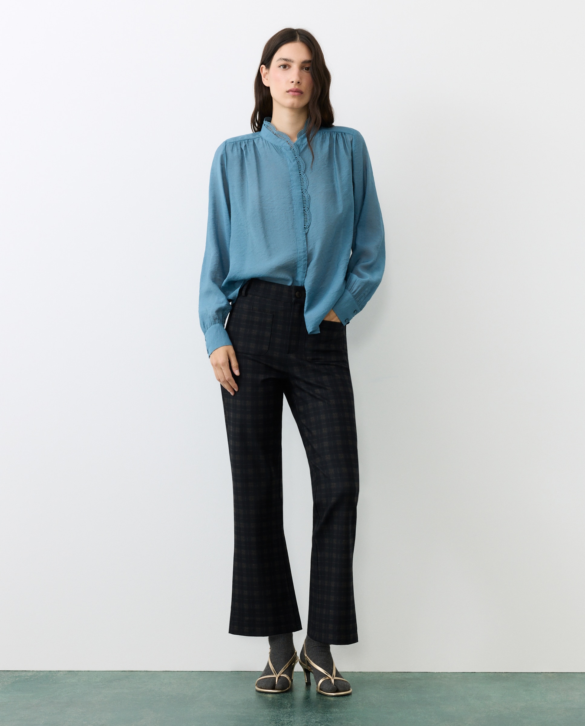 Blusa manga larga encaje ondas cuello de mujer - Tintoretto - 410 Azul claro 410 Azul claro-3
