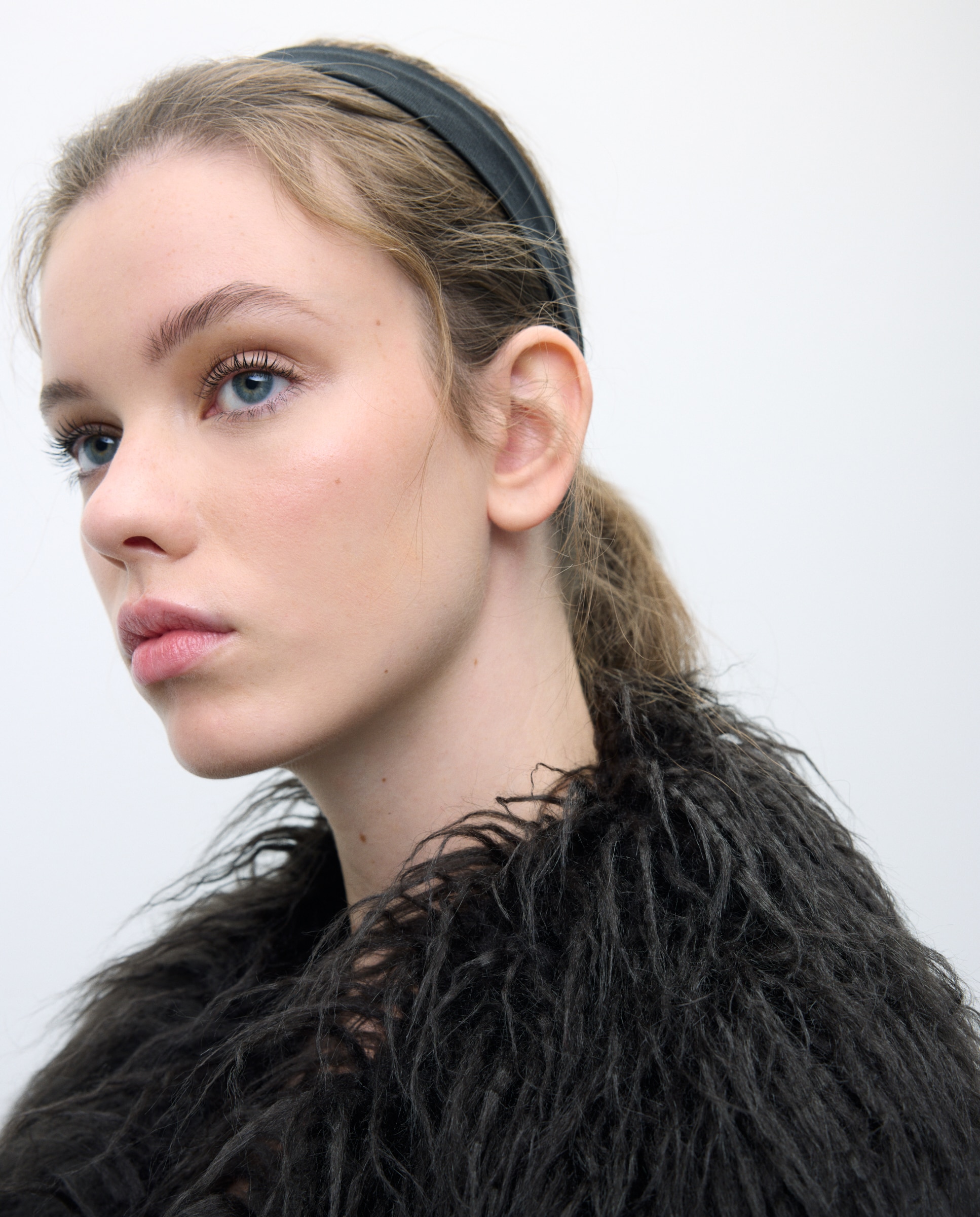 Canadiana em Pele com Gola de Pelo Castanho-2