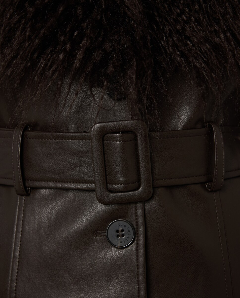 Canadiana em Pele com Gola de Pelo Castanho-6