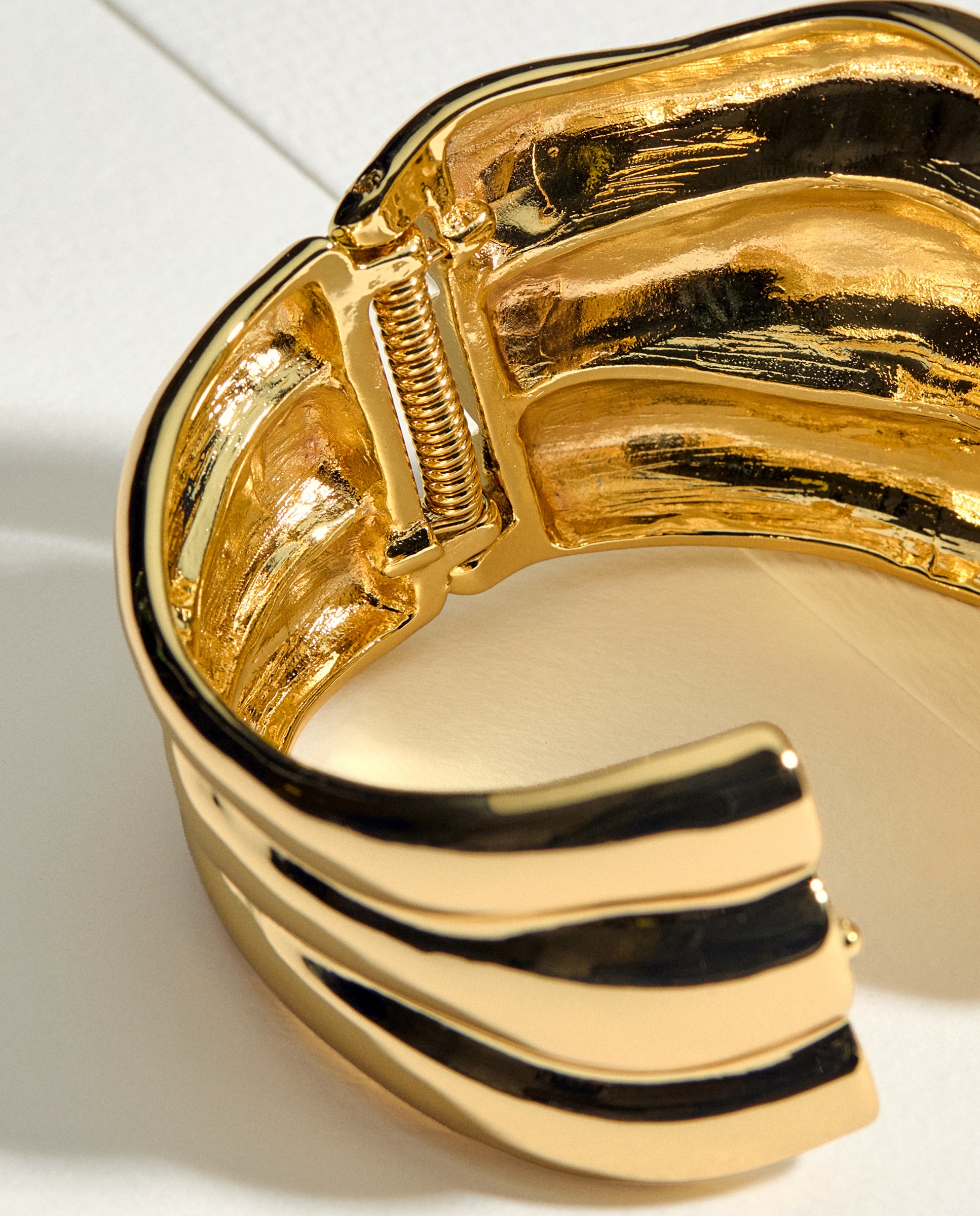 Pulseira Grossa 390 Ouro-2