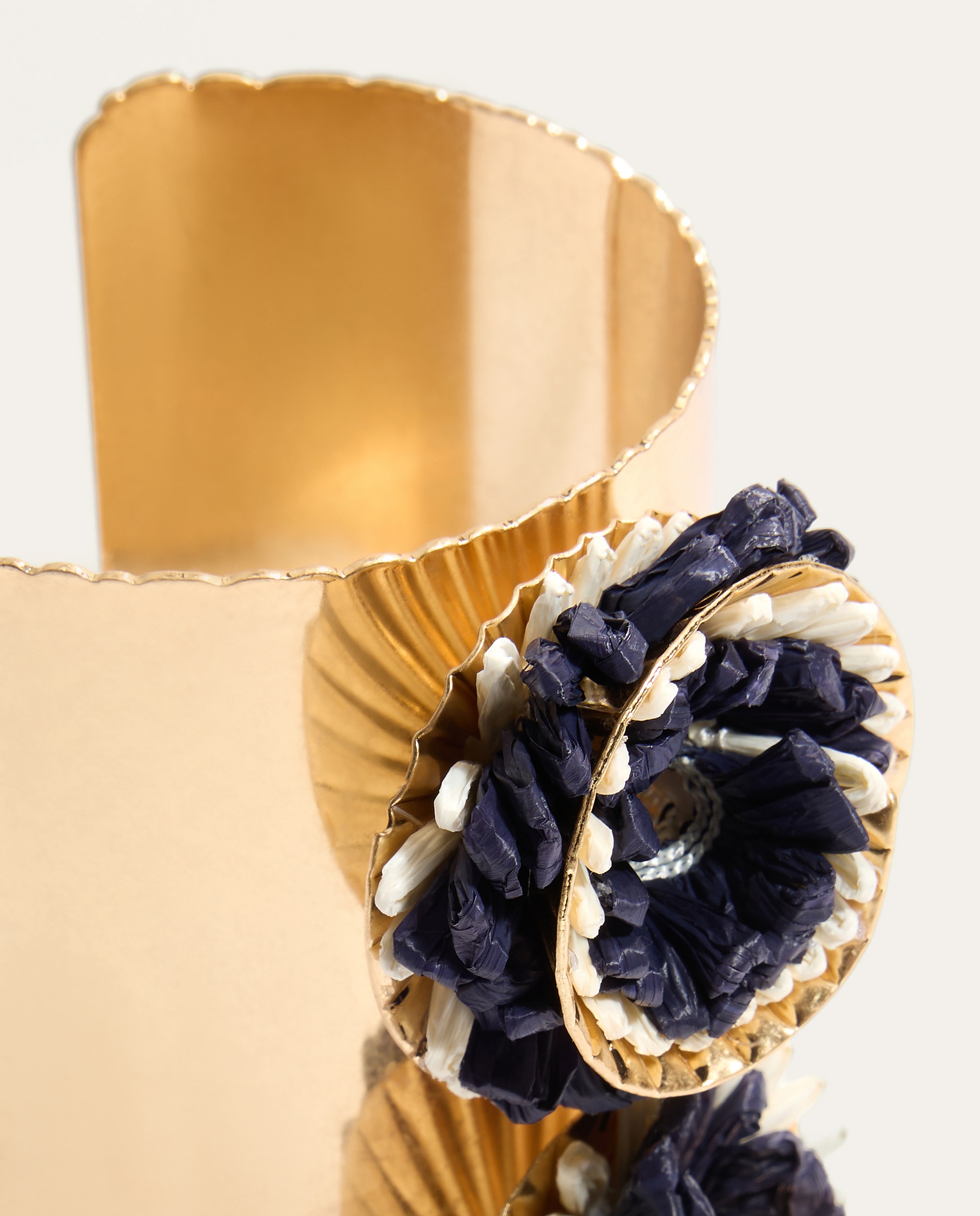 Bracelete com Flores 390 Ouro-2
