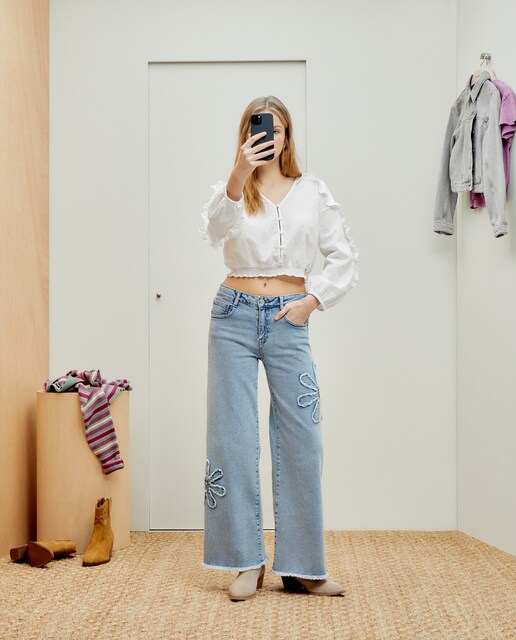 Pantalón vaquero de mujer wide leg patch