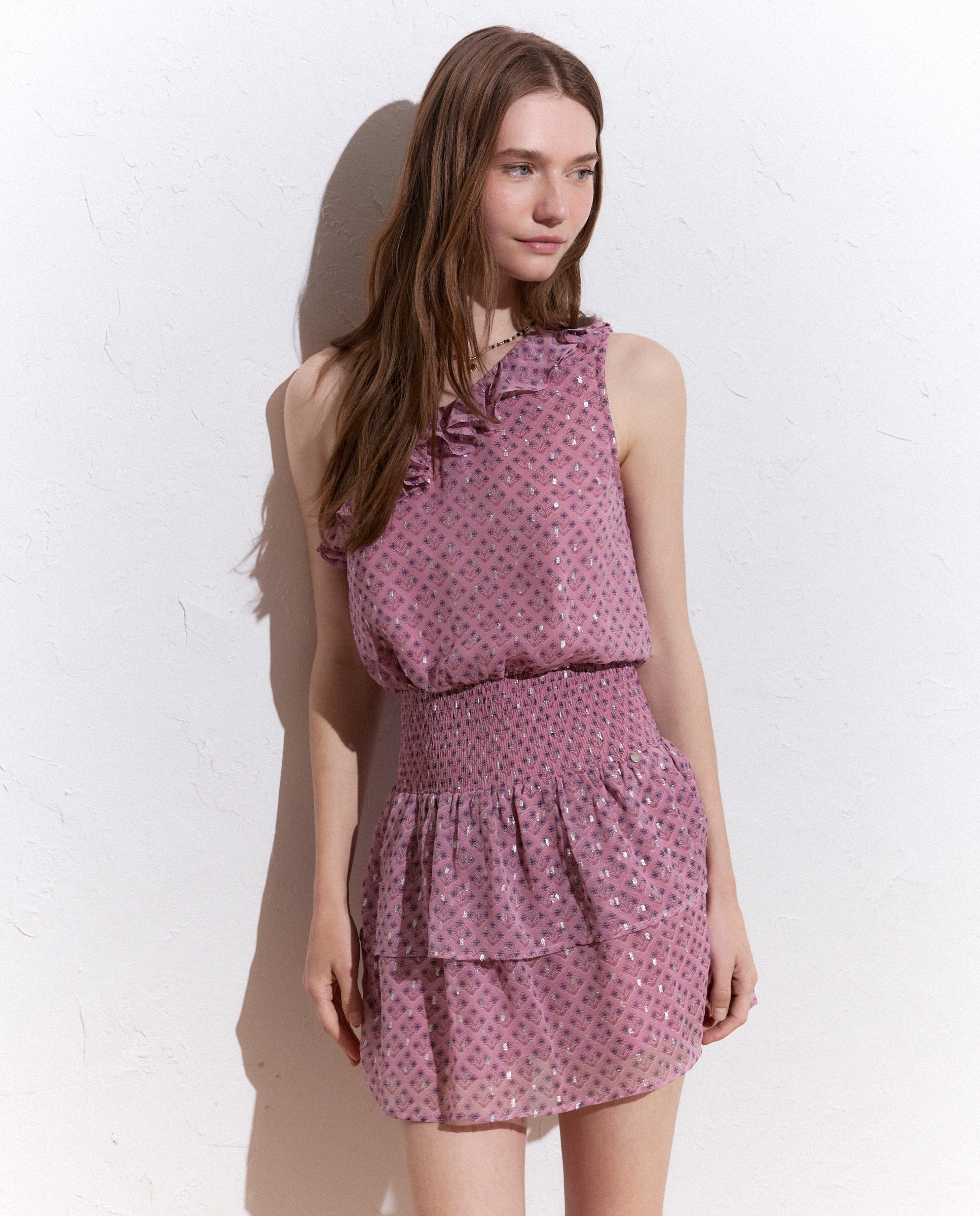 Imagem 0 de Vestido Curto em Chiffon Assimétrico