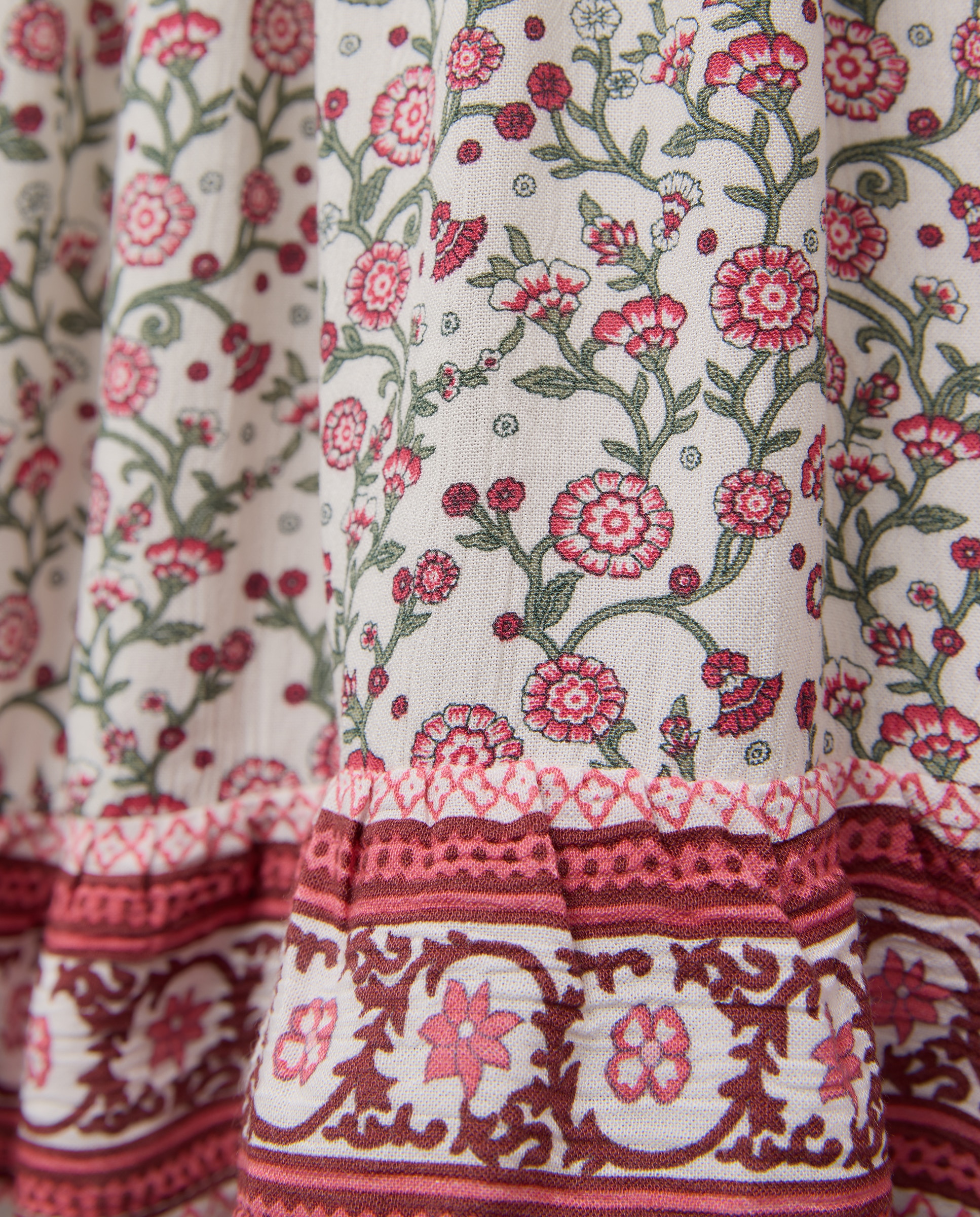Vestido com Decote Caicai e Rebordo Decorativo 120 Cru-5