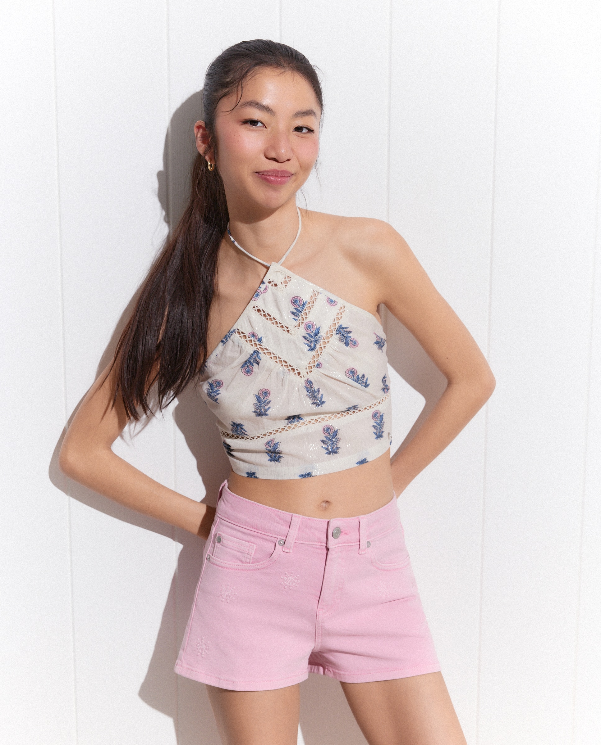 Imagem 0 de Top Halter com Estampado Entremeio