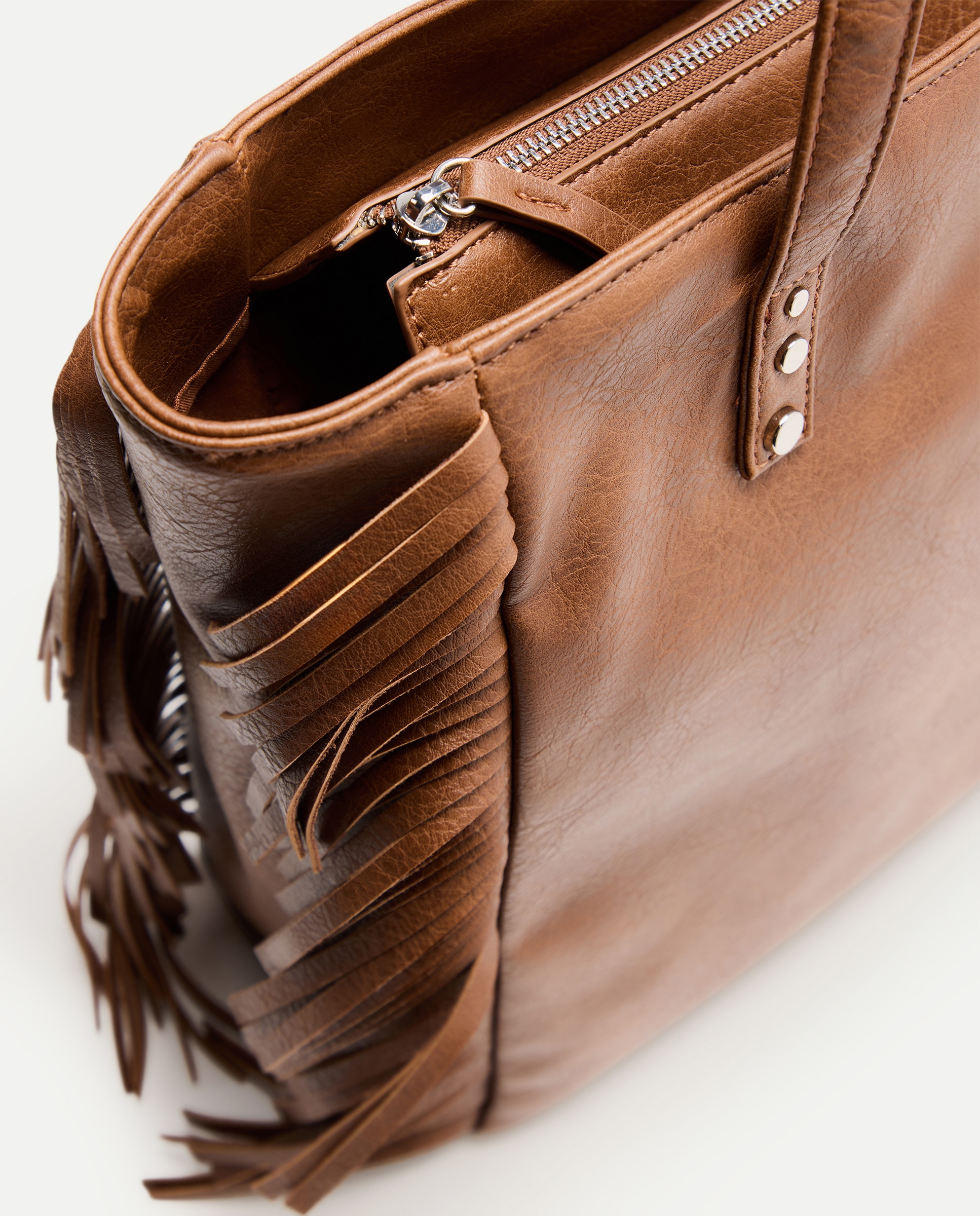 Mala shopping com tachas Castanho-4