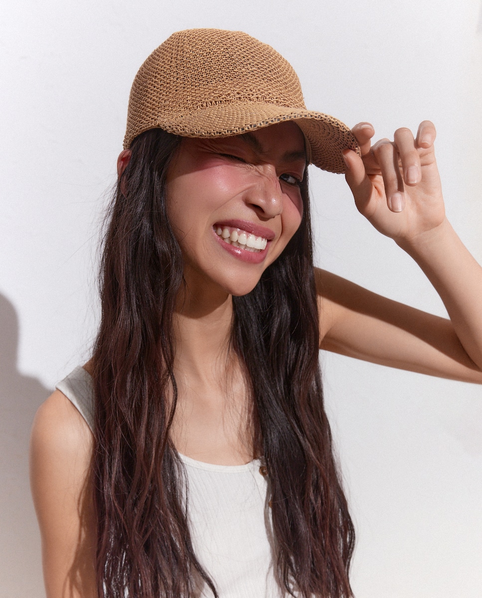 Imagen 0 de Gorra de mujer efecto rafia
