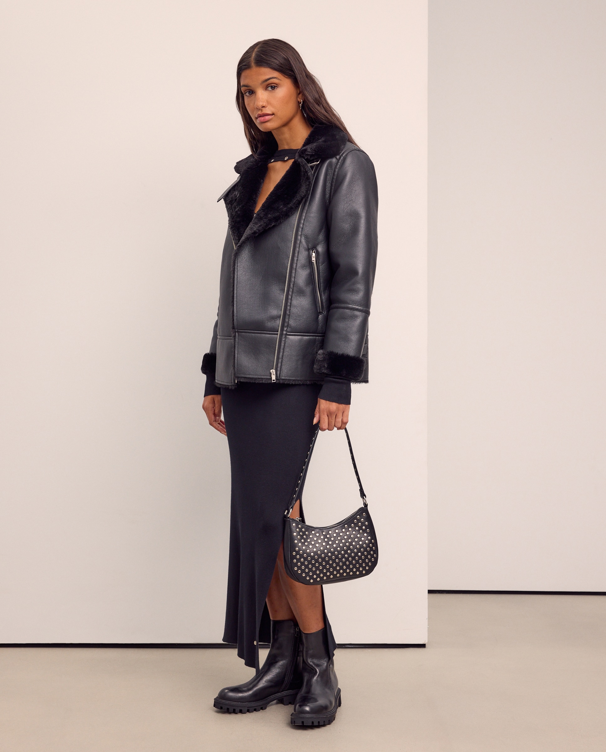 Blusão de Dupla Face Liso Preto-1