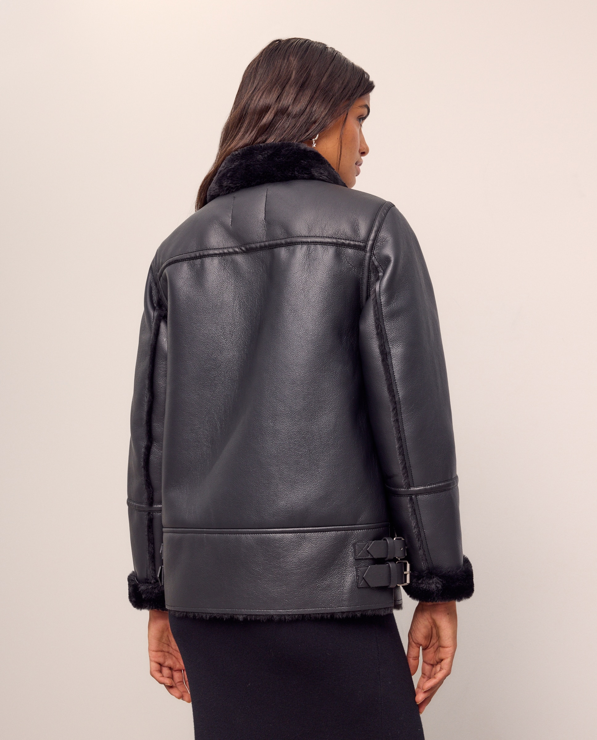 Blusão de Dupla Face Liso Preto-4