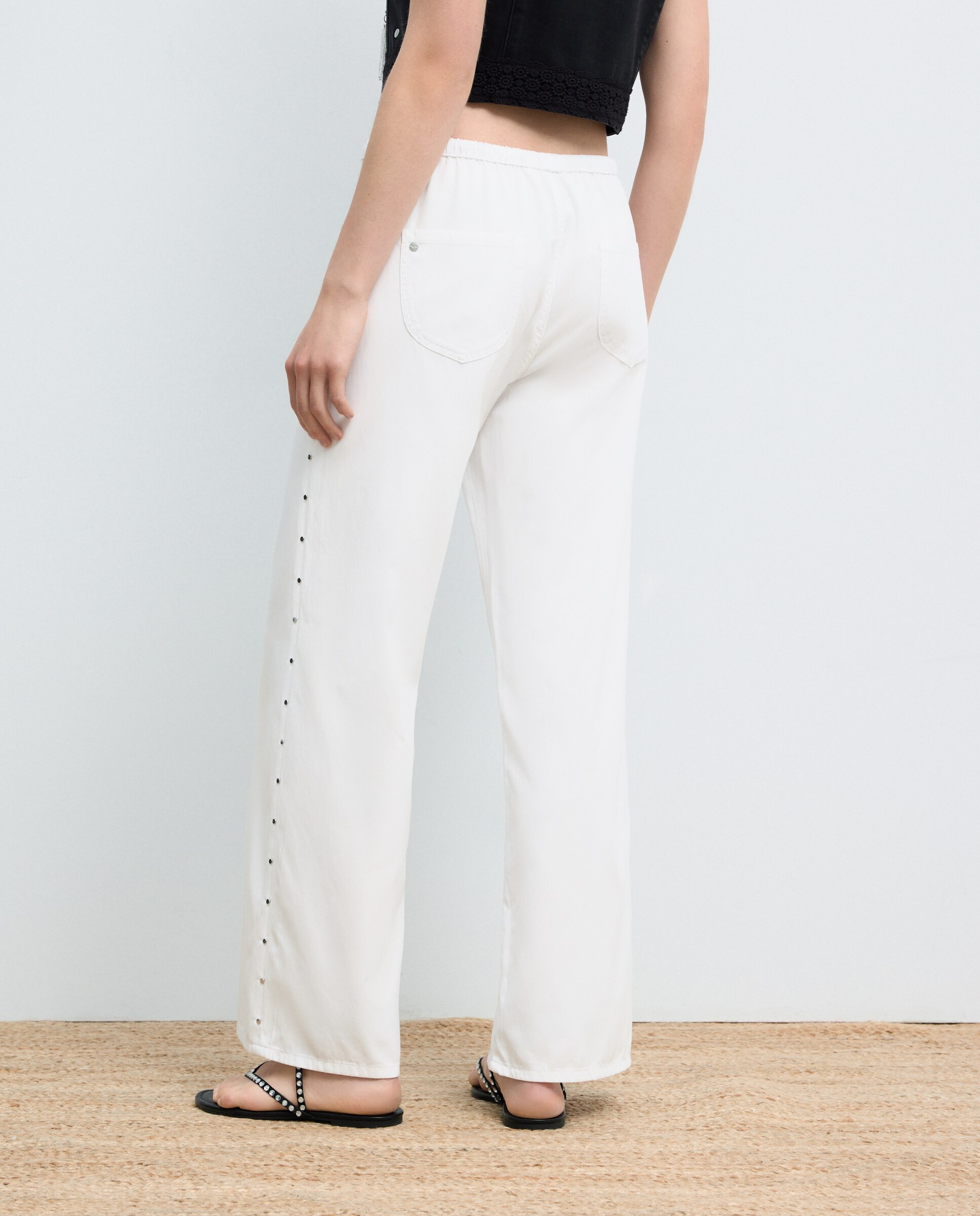 Imagen 3 de Pantalón gomas de mujer con tachas - Green Coast - Blanco Blanco