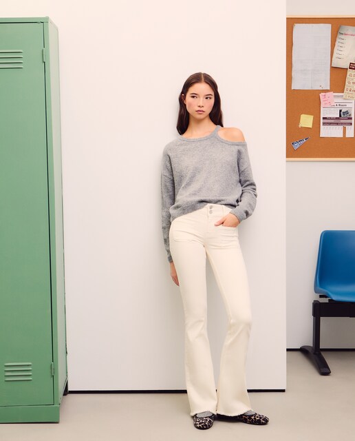 Imagen 0 de Pantalón vaquero campana stretch de mujer