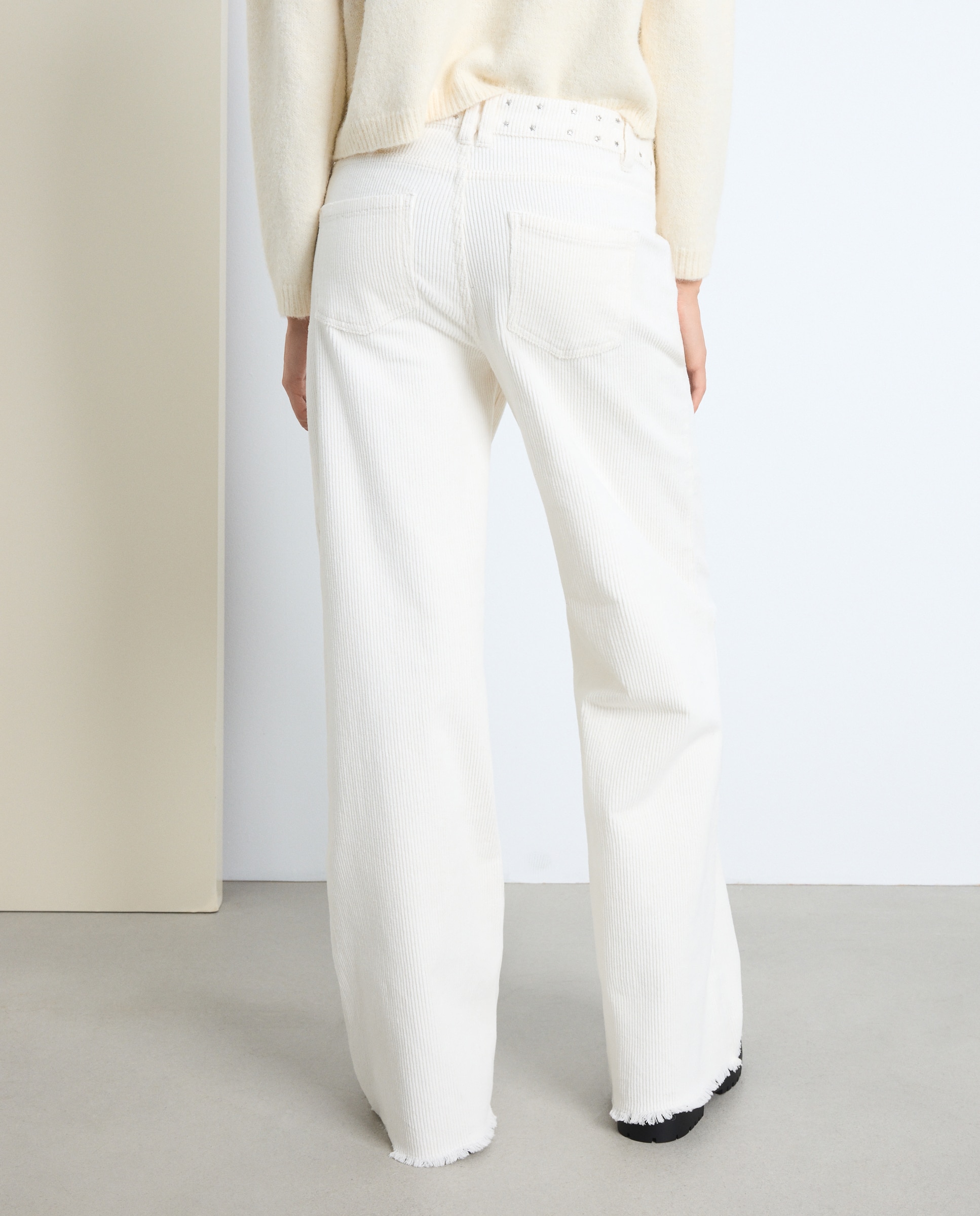 Pantalón wide leg tachas pana mujer - Green Coast - 120 Crudo 120 Crudo-3