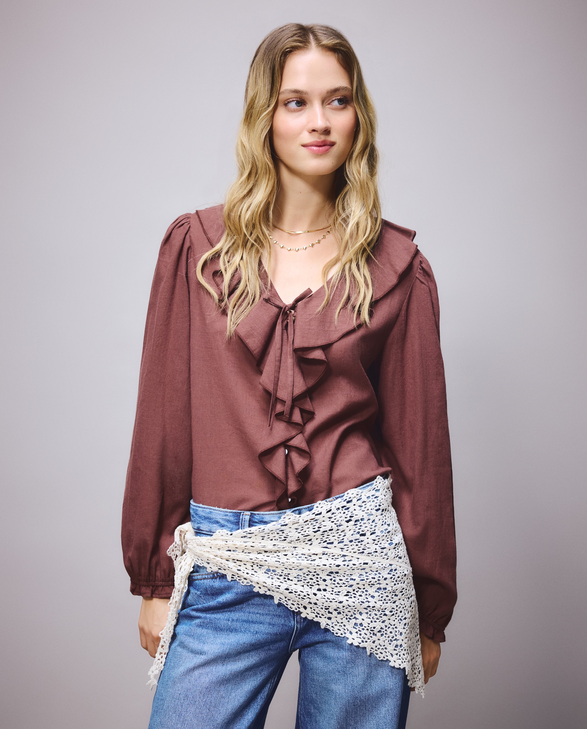Imagem 0 de Blusa com Folhos Cruzada