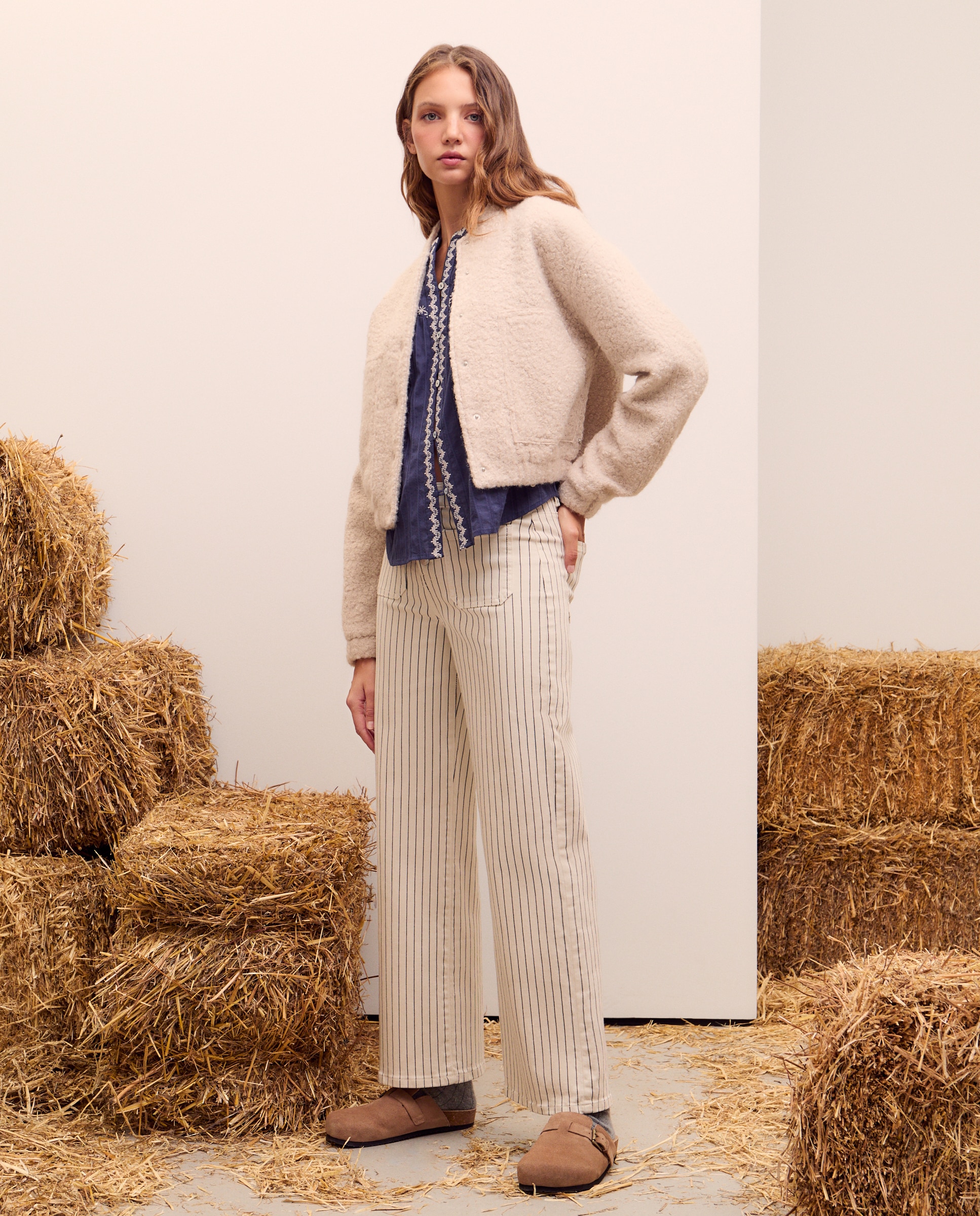 Imagem 0 de Blusão Bomber com Caracóis