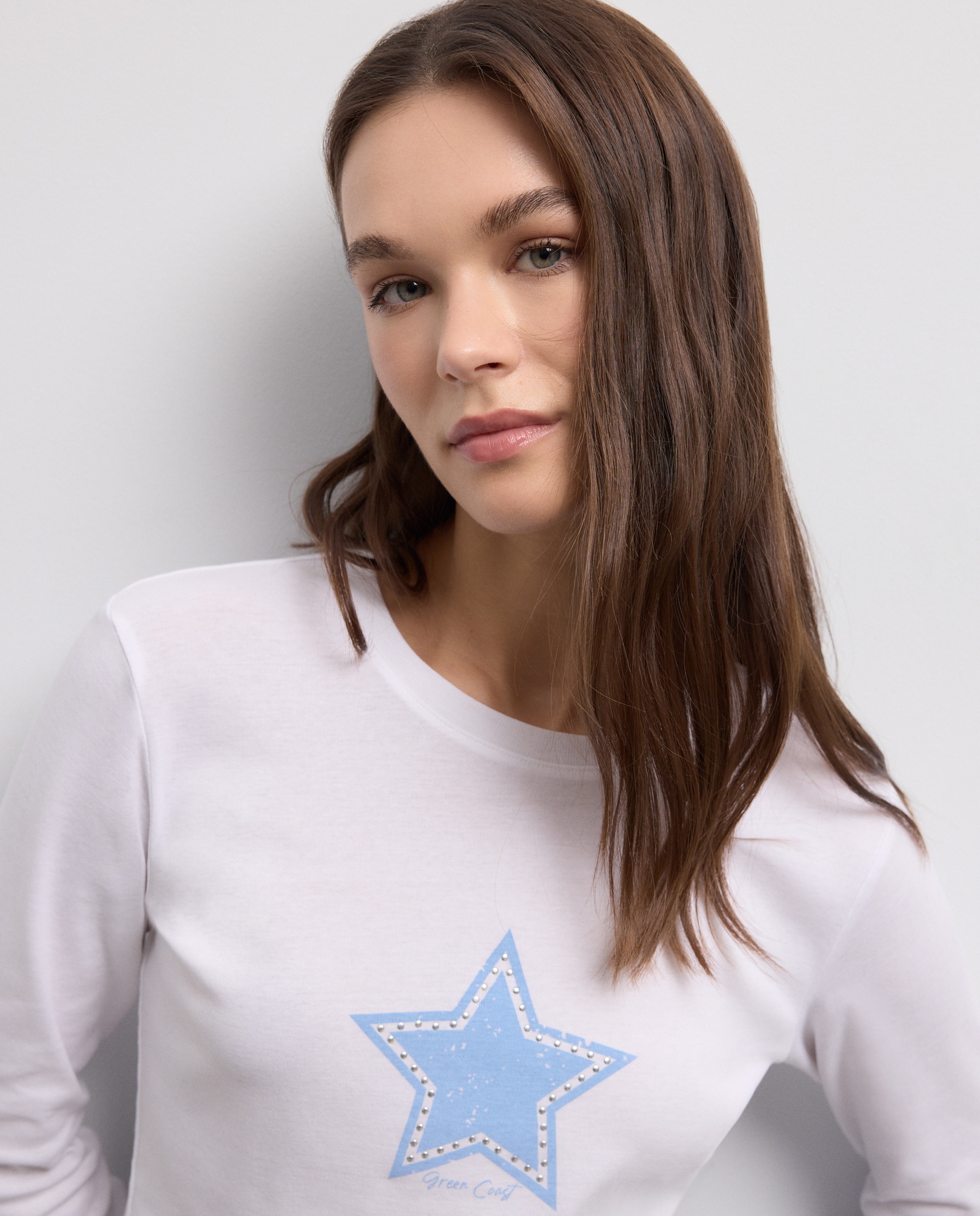 Camisola de Manga Comprida e Decote Redondo com Estrela de Tachas Branco-4