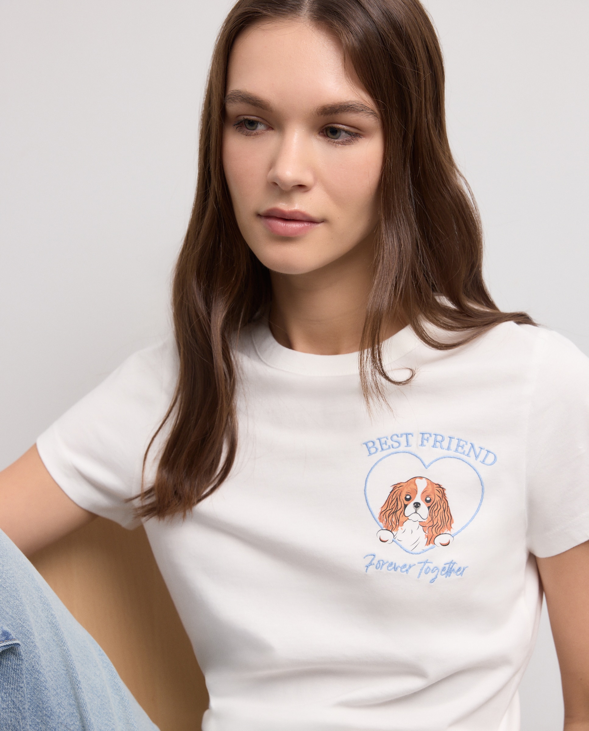 T-shirt de Manga Curta com Decote Redondo, Estampado e Bordado Branco-2