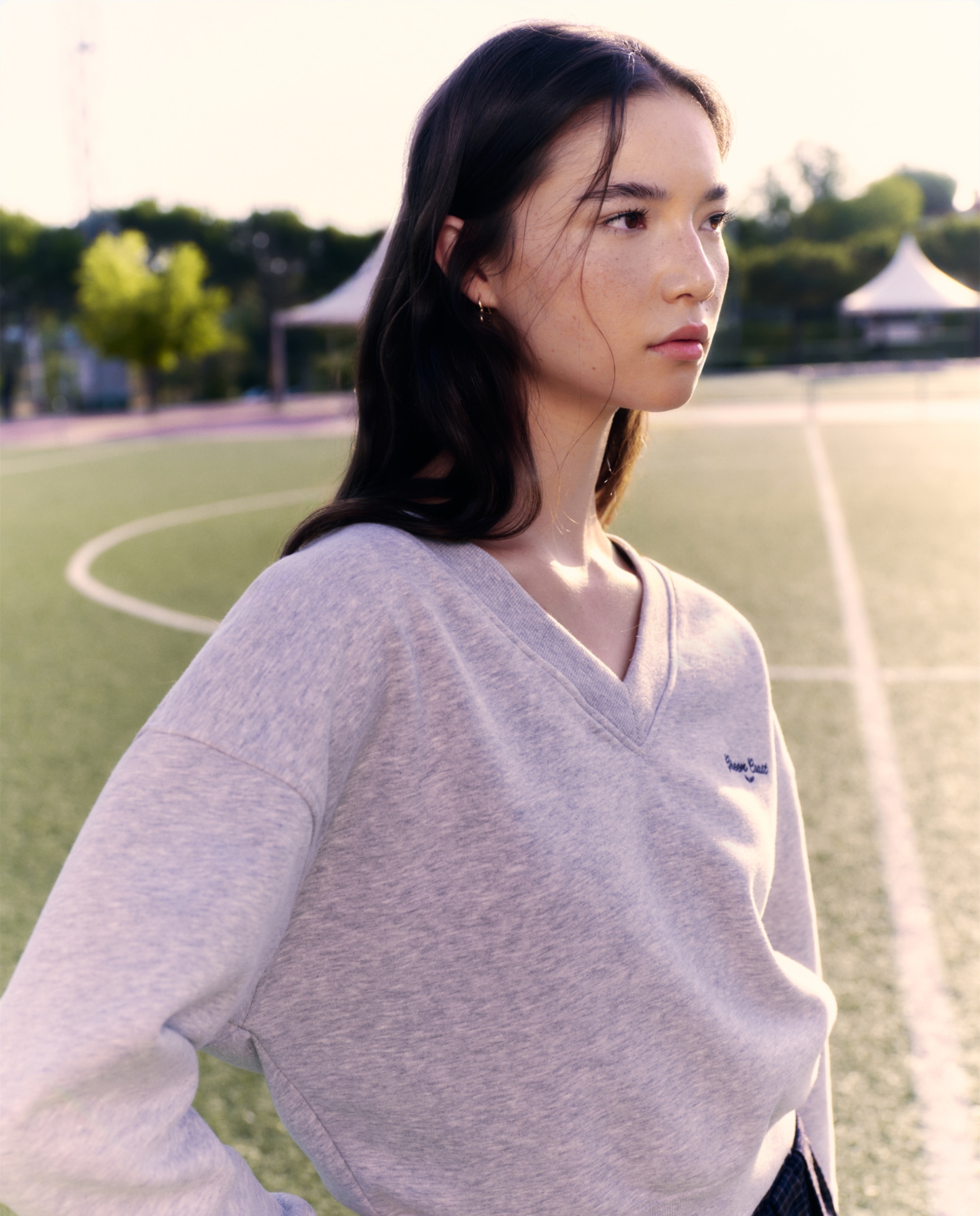 Imagem 0 de Sweatshirt com Decote em Bico e Logótipo