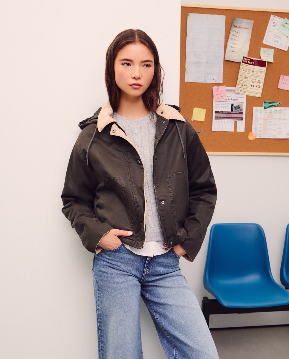 Gabardine Encerada Curta com Capuz 520 Caqui-2