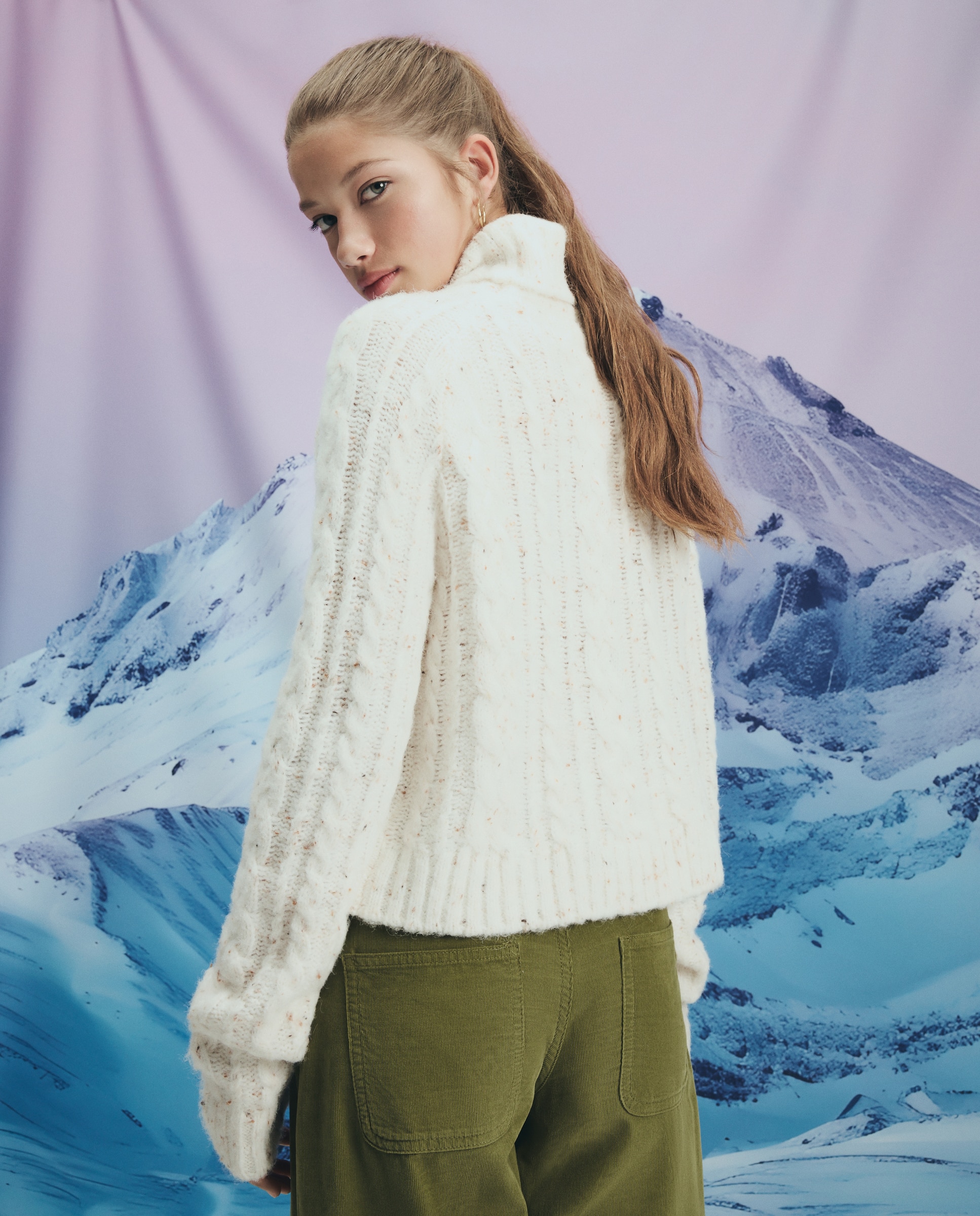 Camisola de Malha com Gola Cisne 120 Cru-4