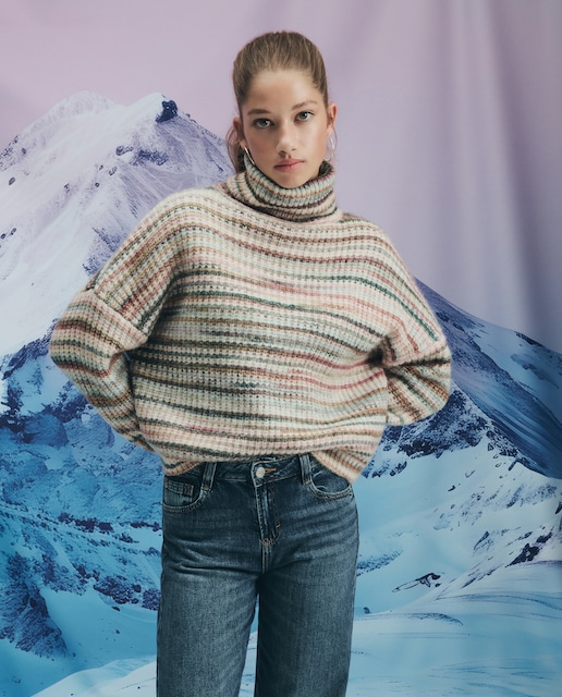 Imagem 0 de Camisola de Malha com Gola Cisne - Multicolor