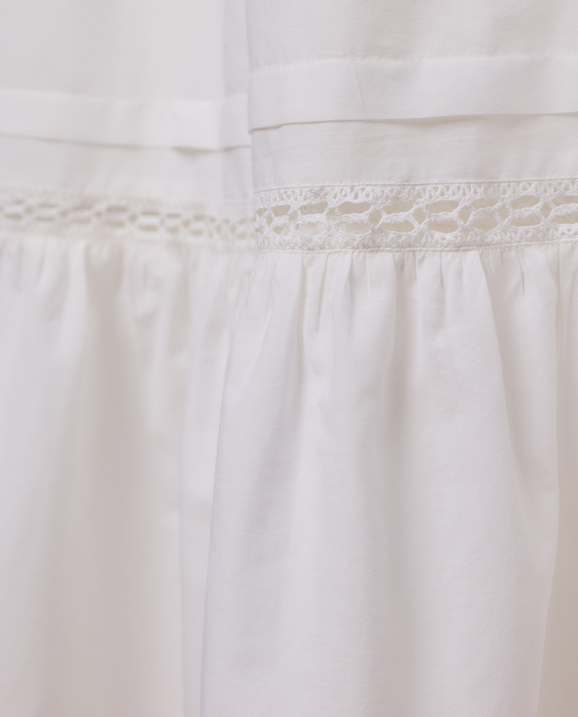 Saia Comprida com Camadas e Bordado Branco-5