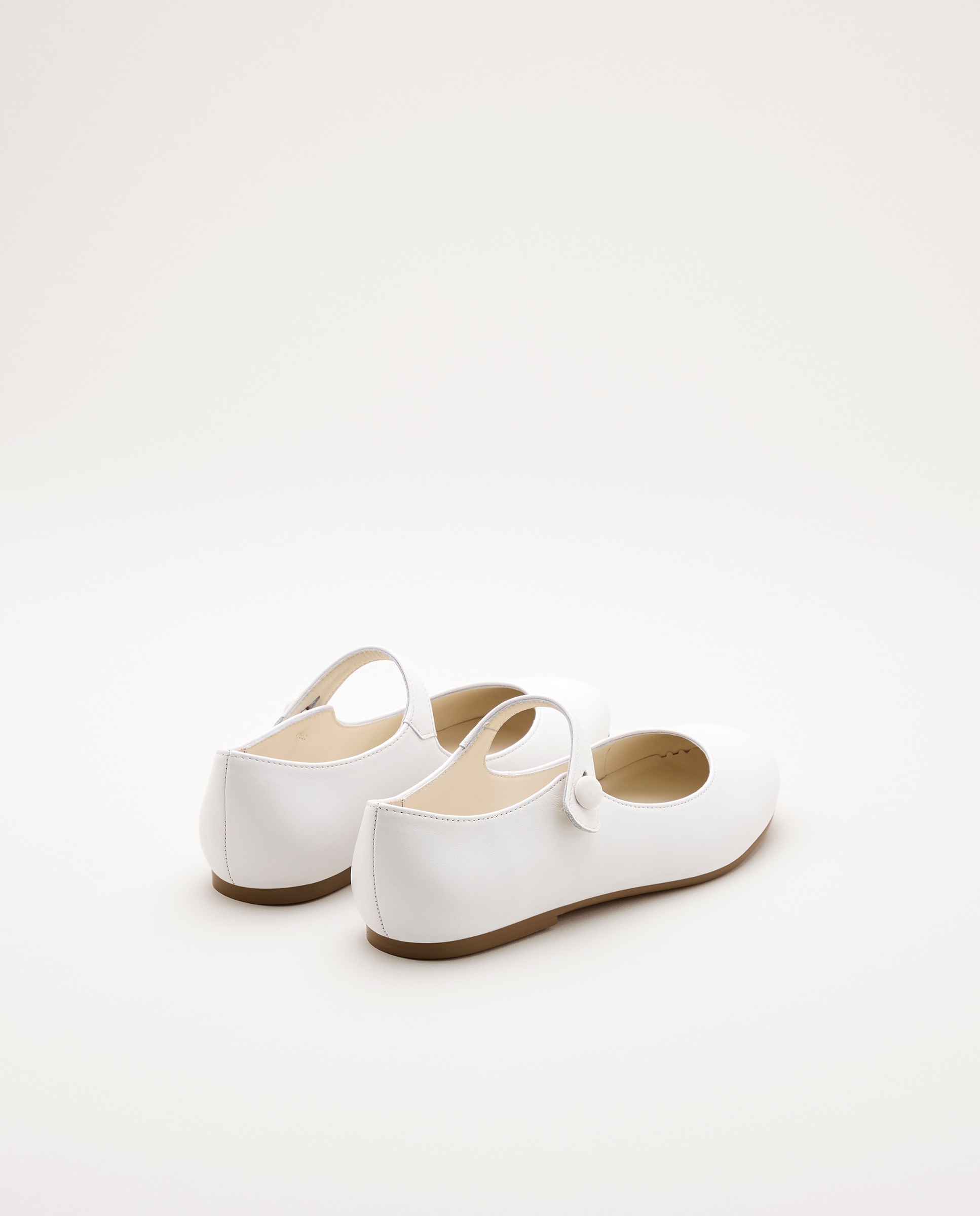 Sapatos de Presilha em Pele com Botão e Biqueira Redonda Branco-3