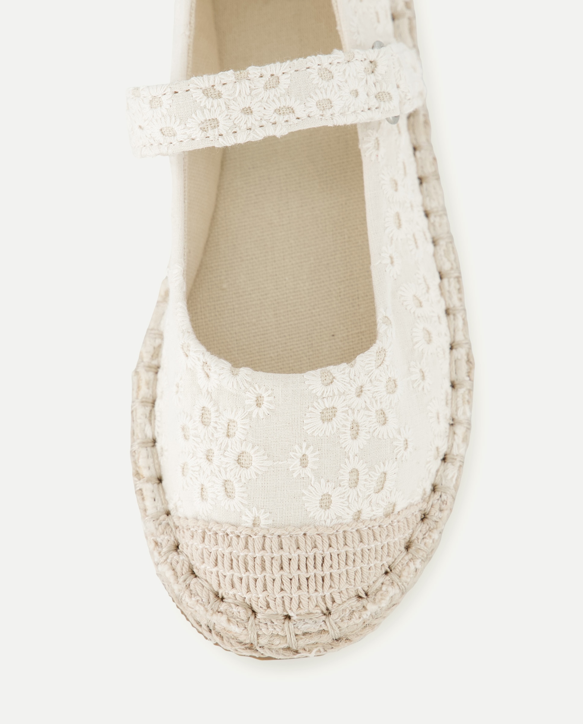 Sapatos de Presilha com Biqueira Bordada em Crochet 120 Cru-5