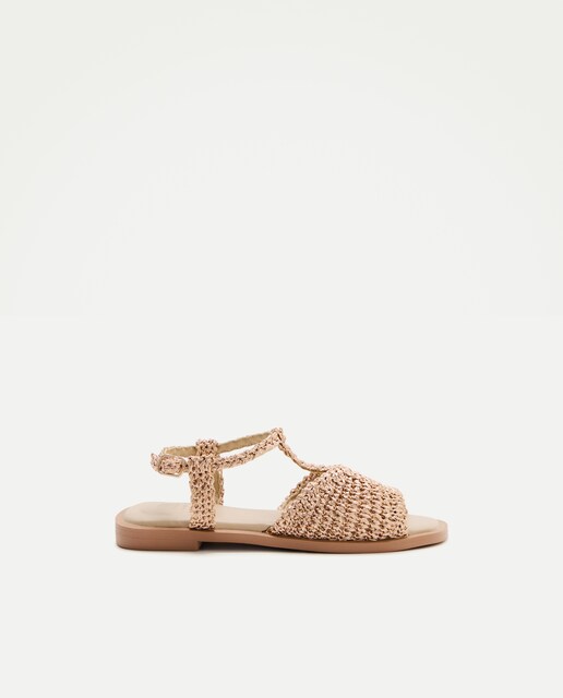 Sandalias de tiras entrelazadas de niña