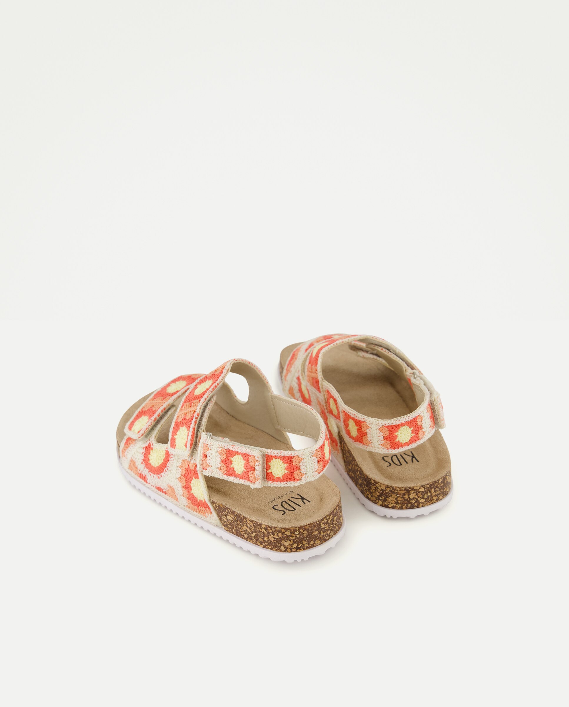 Sandálias com Detalhe de Crochet Multicolor-3