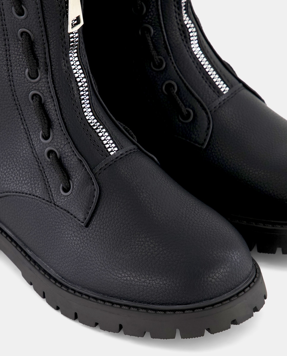 Botas Tipo Combat com Tachas Preto-5