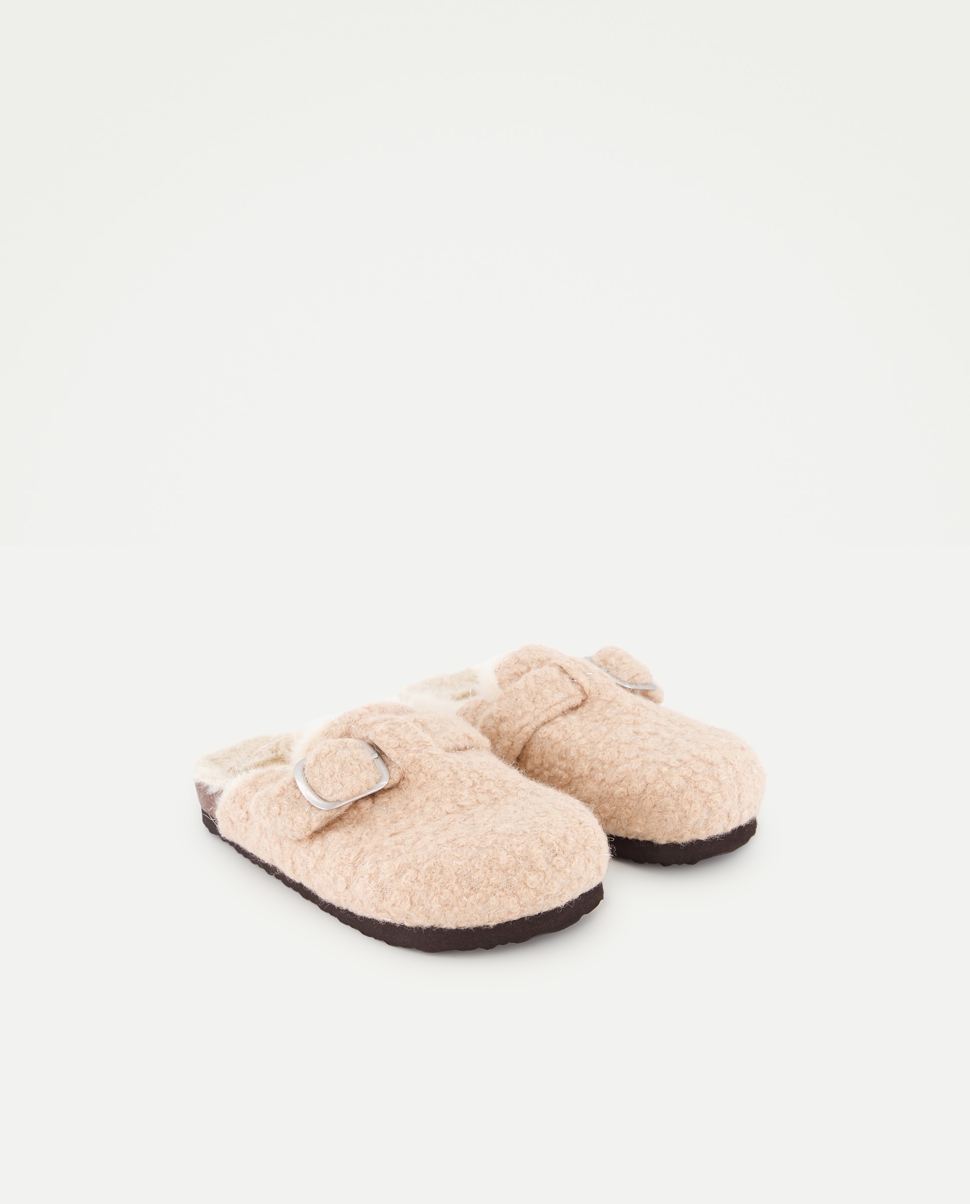 Chinelos de Quarto Tipo Mules com Fivela Bege-2