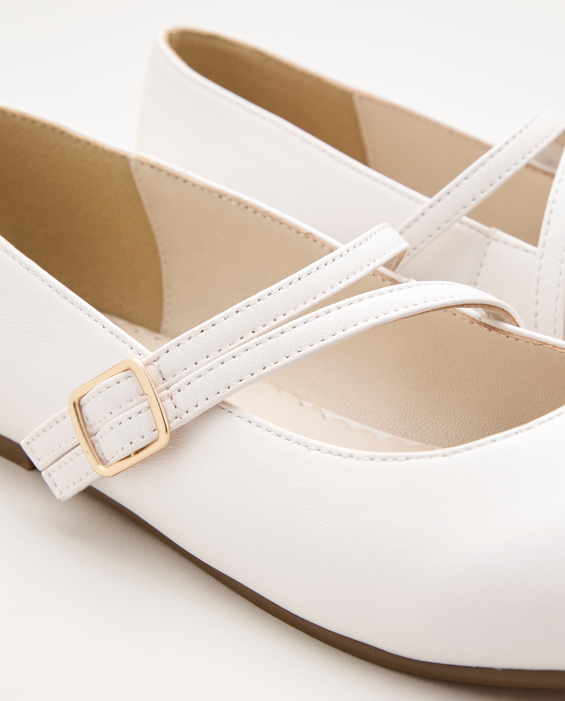 Sapatos de Presilha em Pele com Tira Dupla Cruzada Branco-5