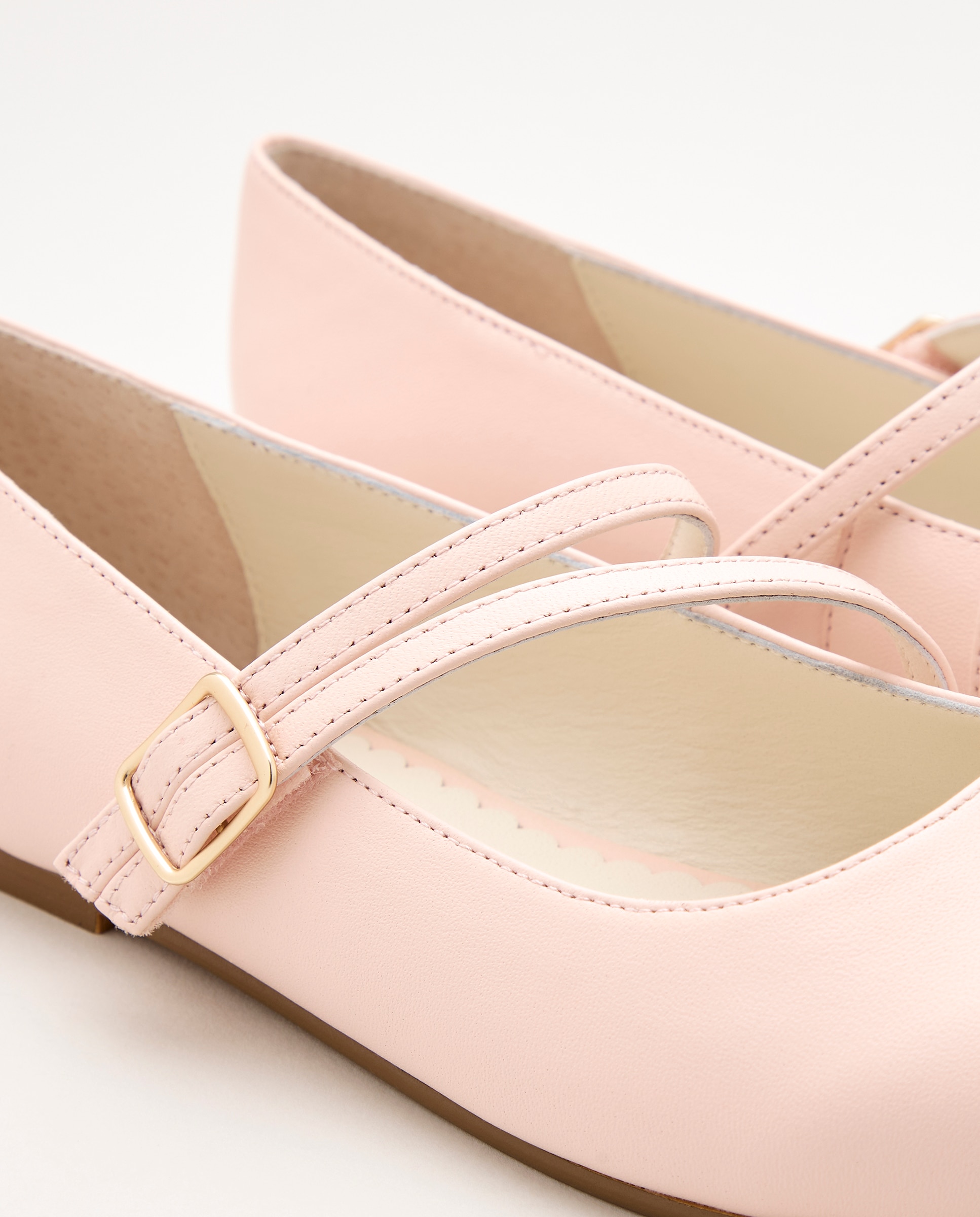 Sapatos de Presilha em Pele com Tira Cruzada Dupla e Biqueira Redonda Coconut El Corte Inglés 200 Rosa-5