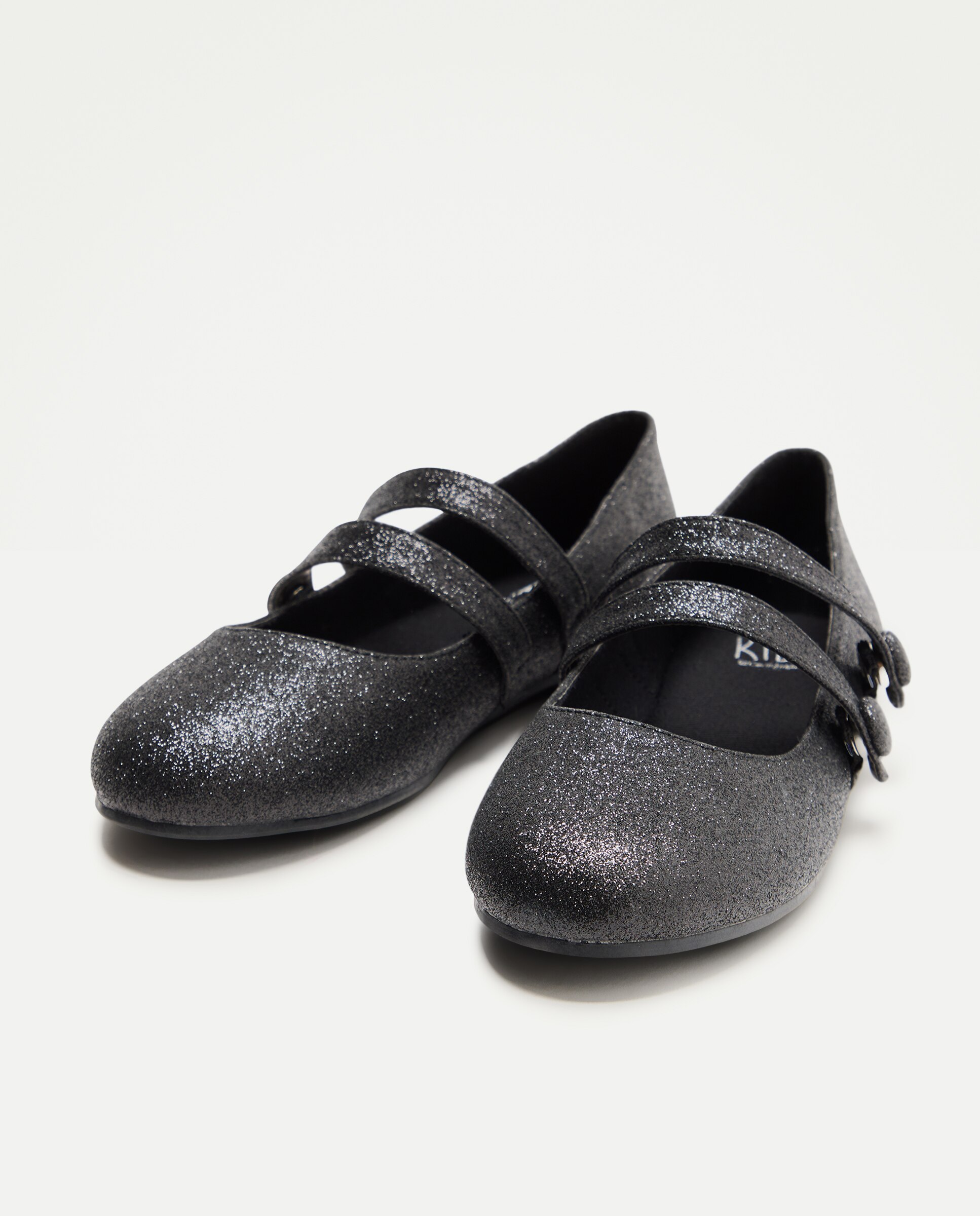 Sabrinas de Glitter com Elástico Duplo e Biqueira Redonda Preto-2