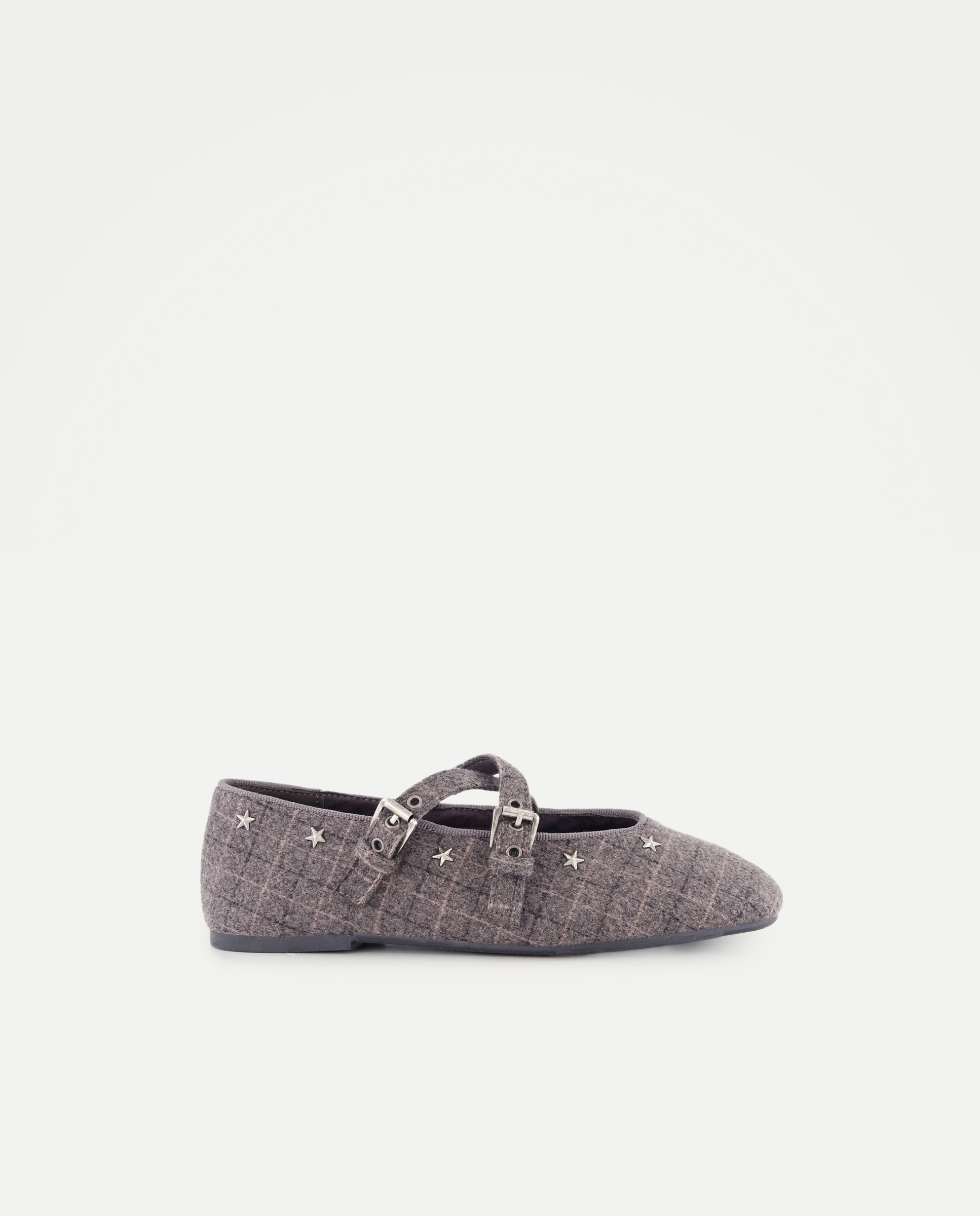 Imagem 0 de Sapatos de Presilha com Mini Tachas aos Quadrados
