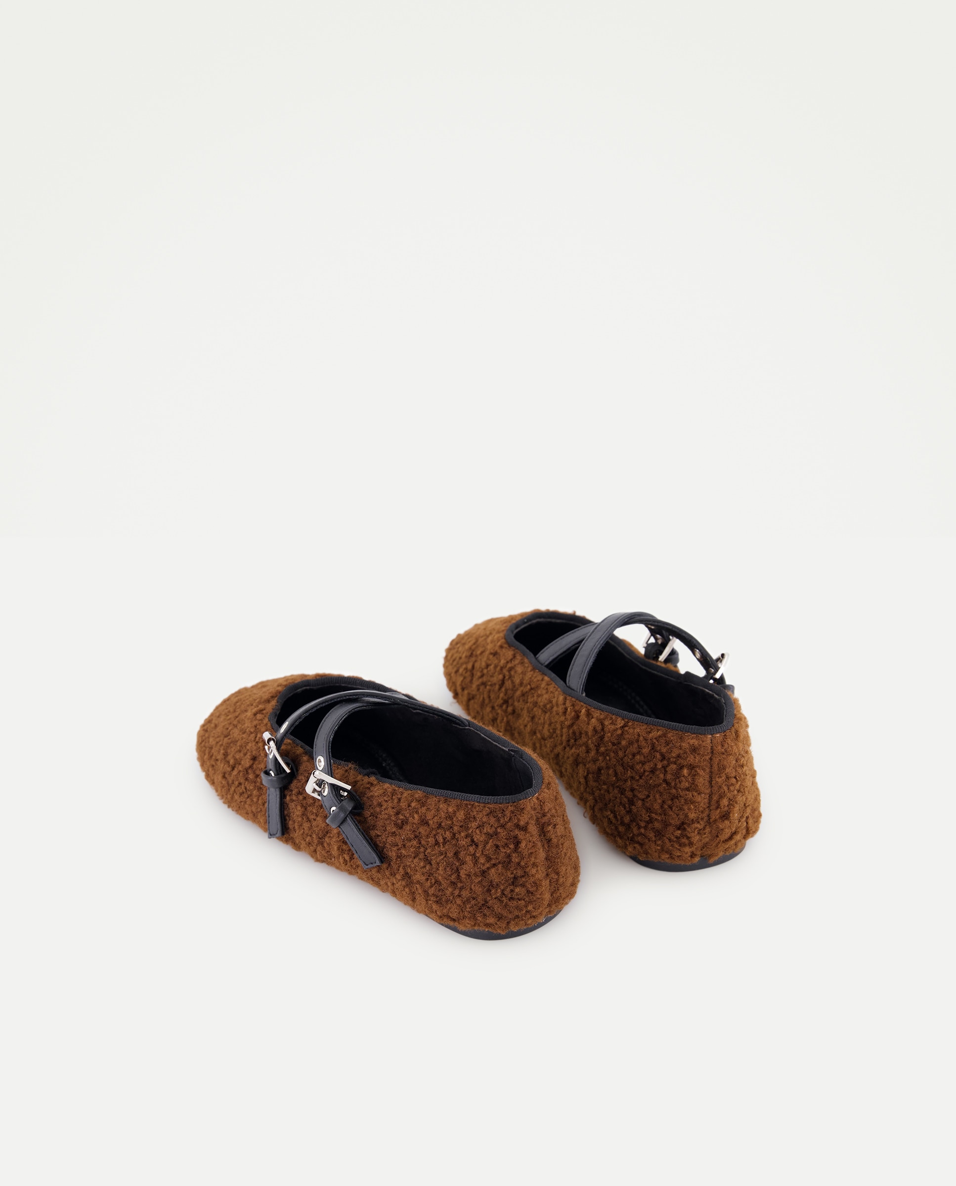 Sapatos de Presilha em Têxtil Buclé Chocolate-3