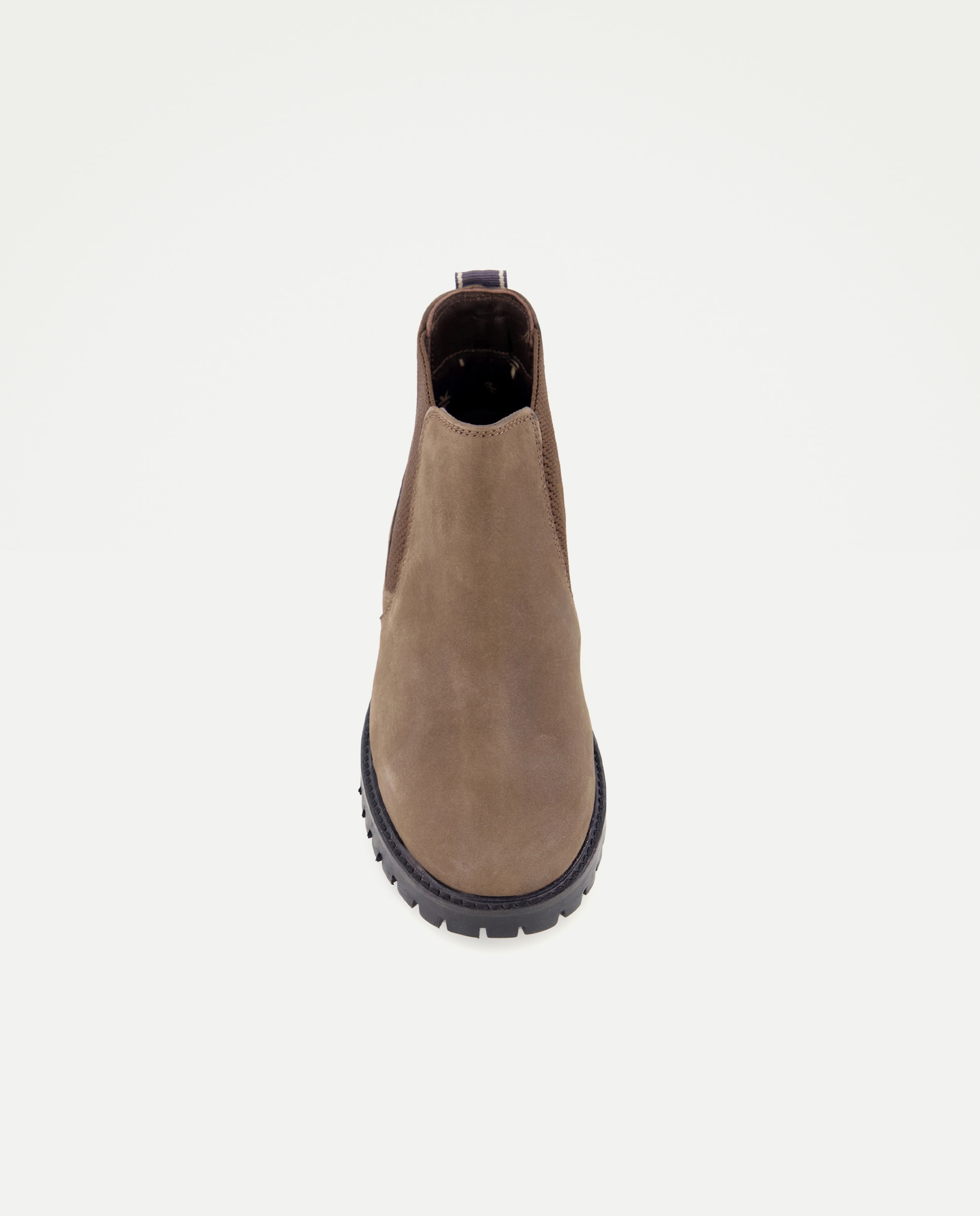 Botins Chelsea em Nobuck com Sola Track Castanho-4