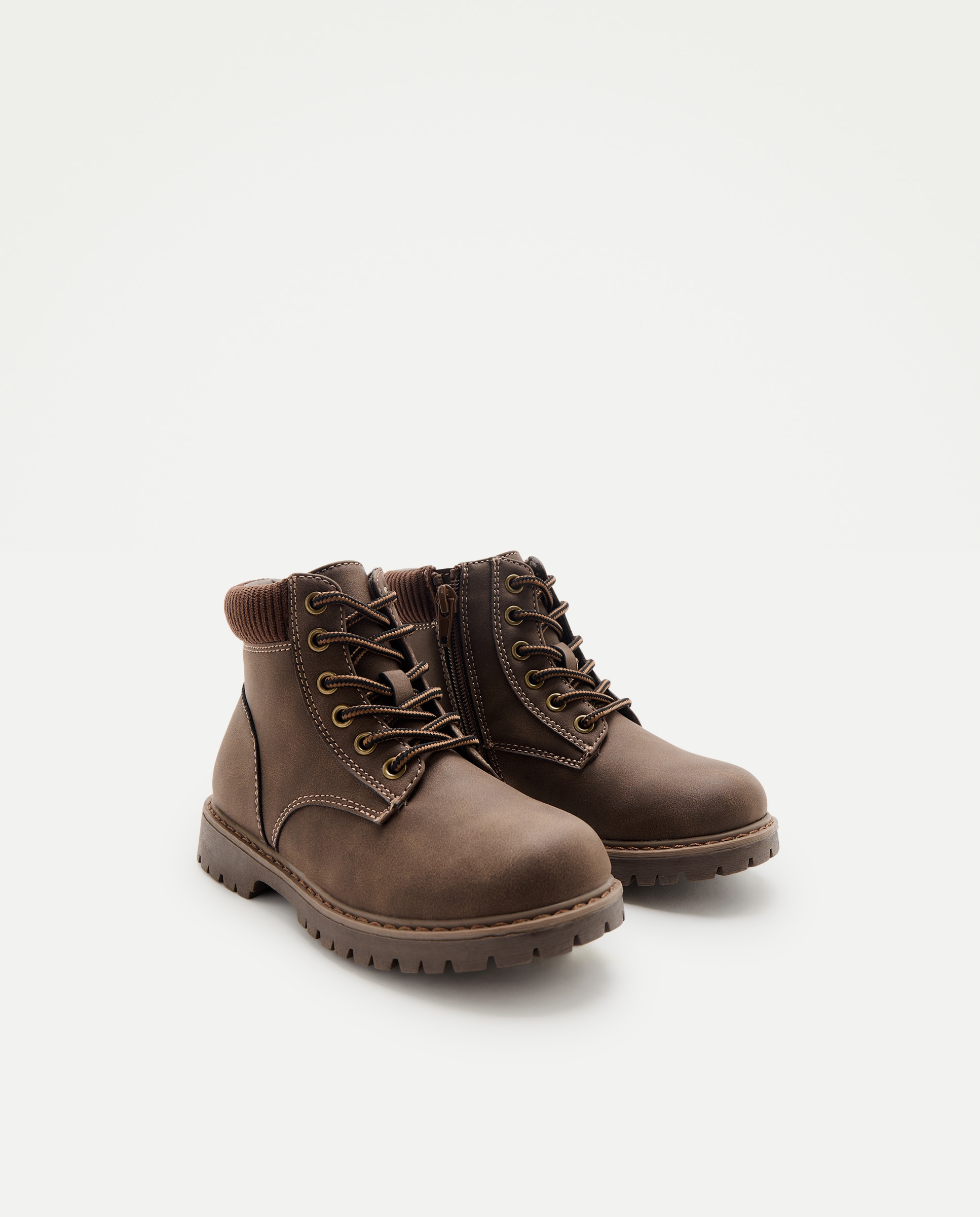 Botas Tipo Montanha com Fecho de Atacadores Castanho-2