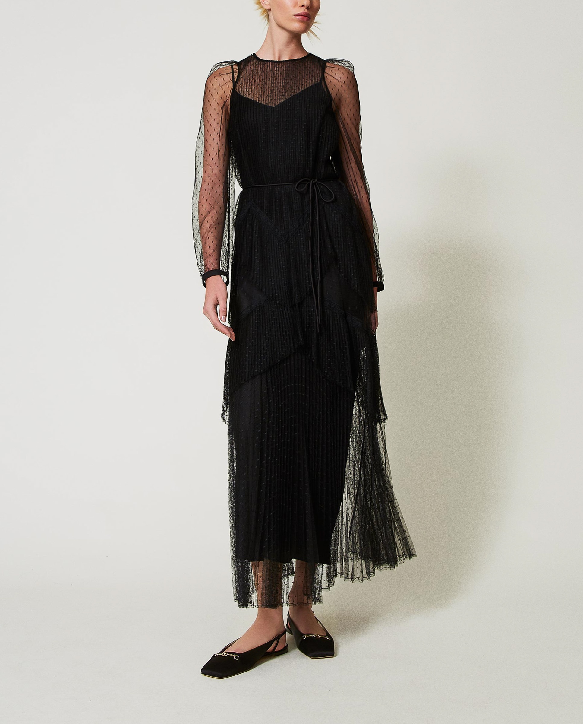 Vestido Comprido de Tule Plissado Preto-2