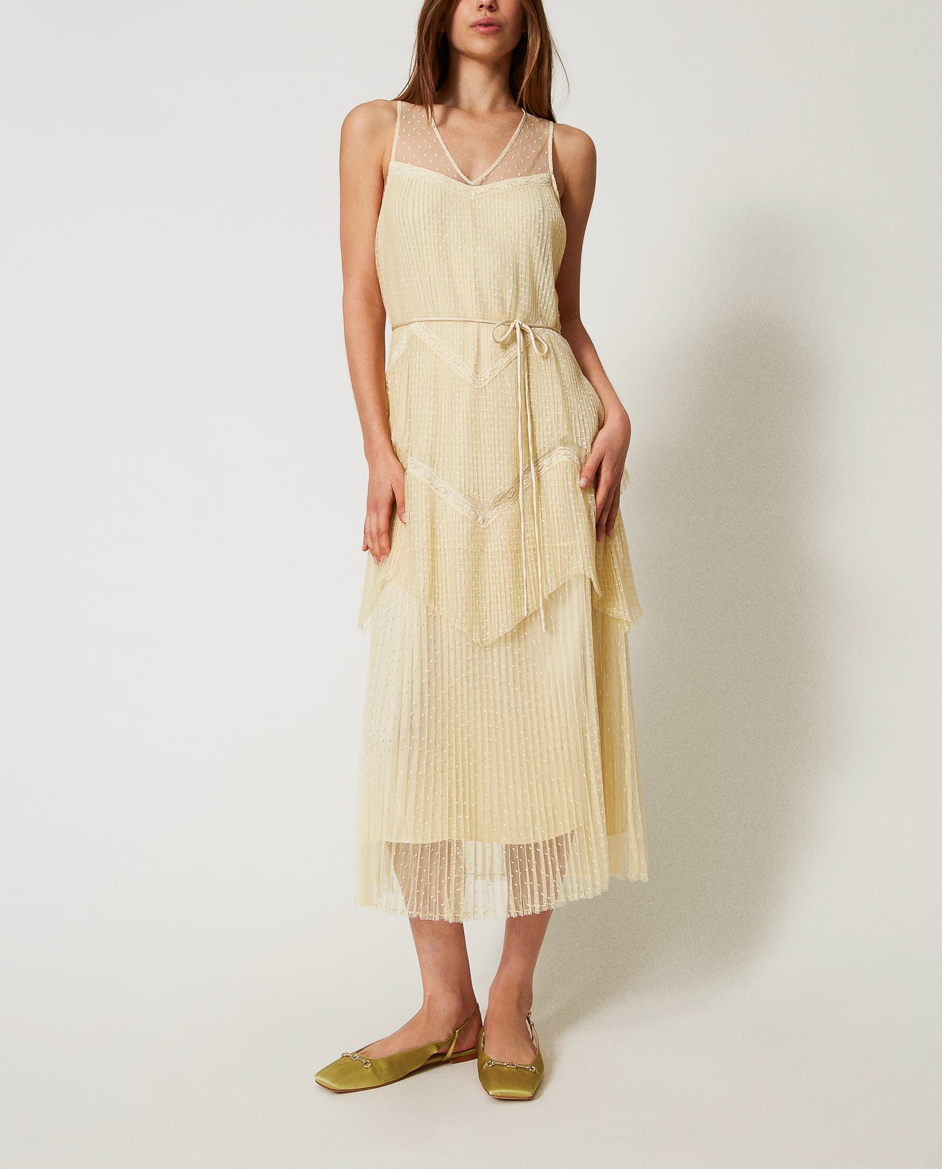 Vestido Comprido de Tule Plissado Amarelo-2