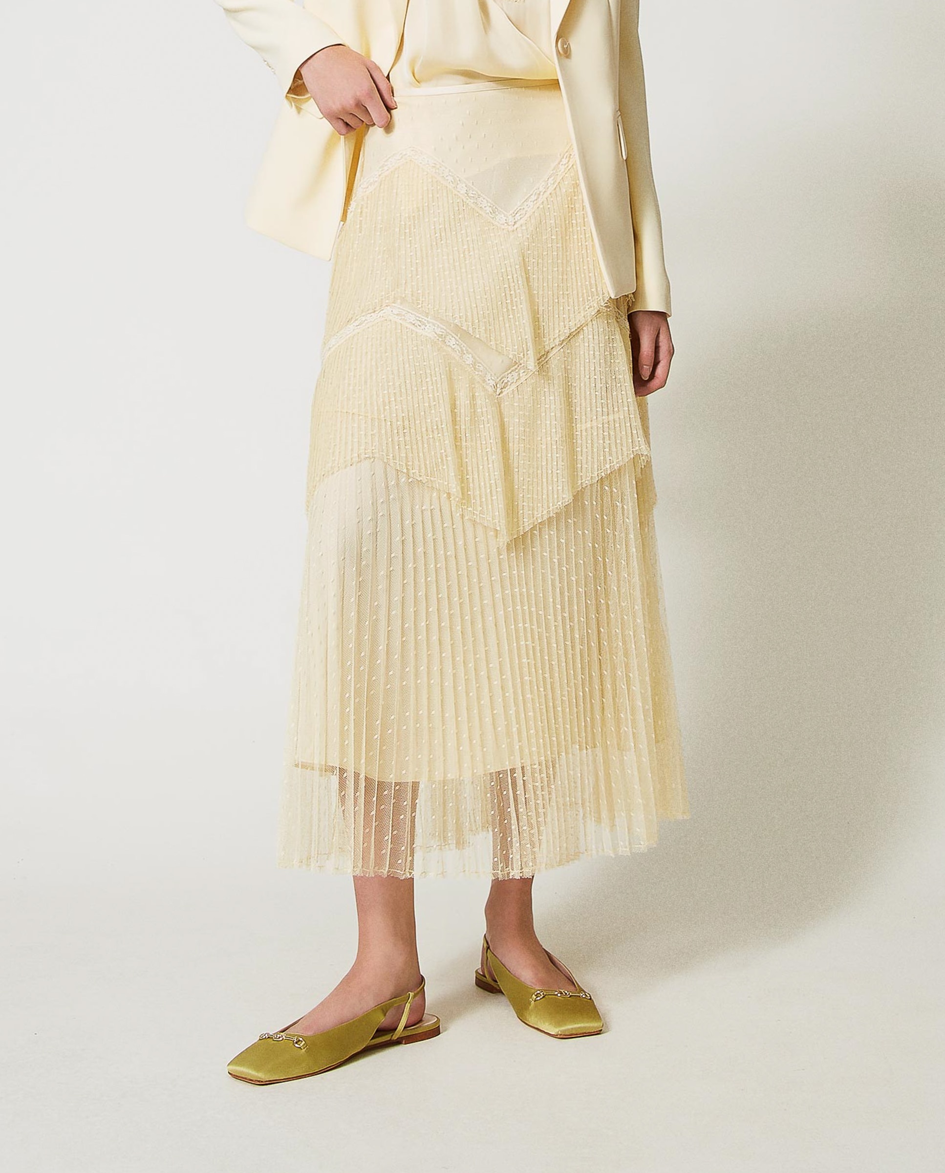 Saia Comprida de Tule Plissado Amarelo-2