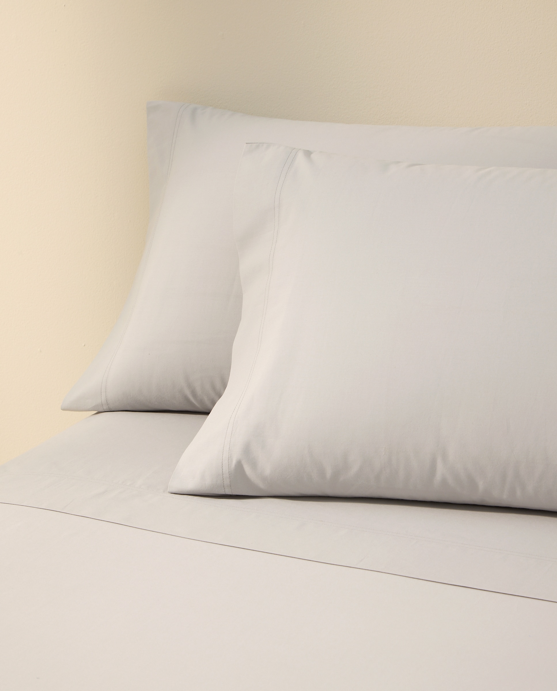Imagen 0 de Funda de almohada lisa algodón gris claro