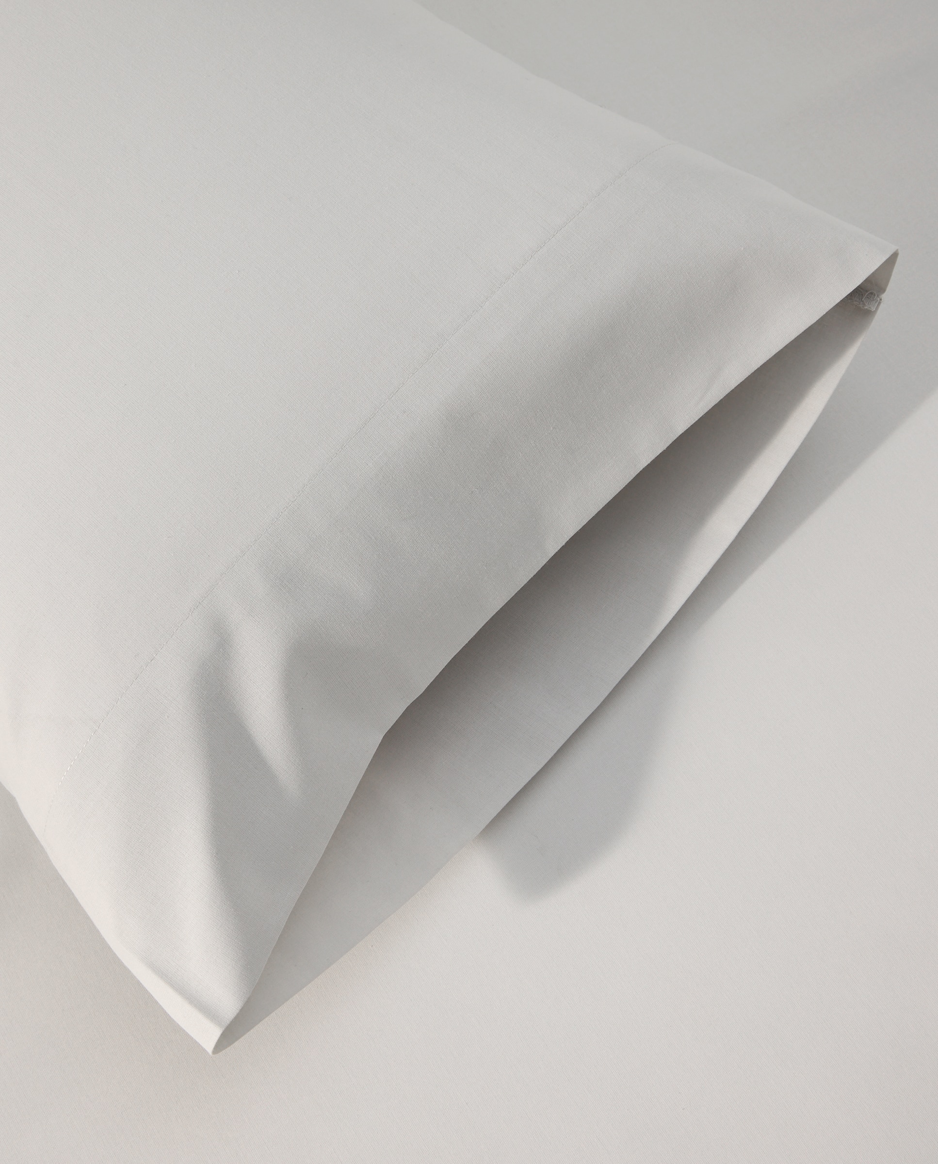 Funda de almohada lisa polycotton gris claro Gris claro-2