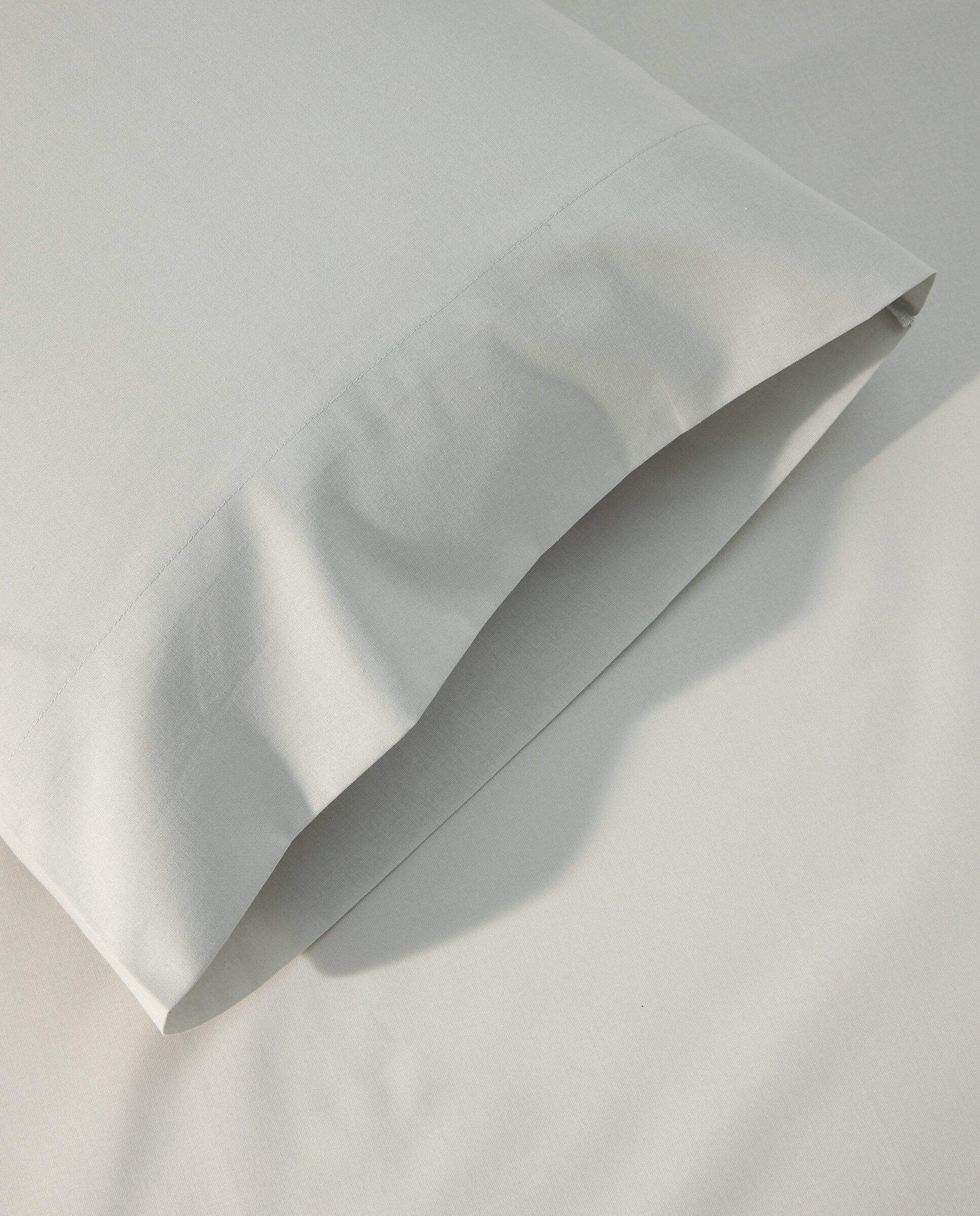 Funda de almohada lisa polycotton verde Verde-2