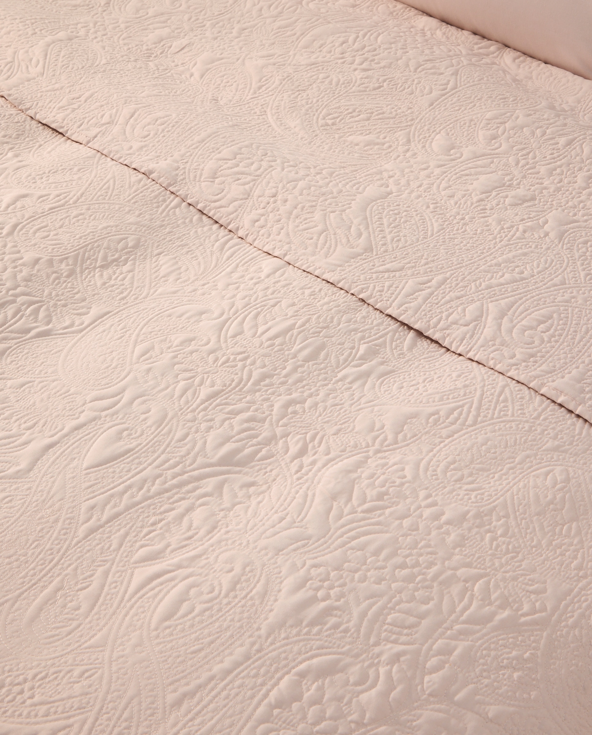 Edredón bordado rosa Rosa-2